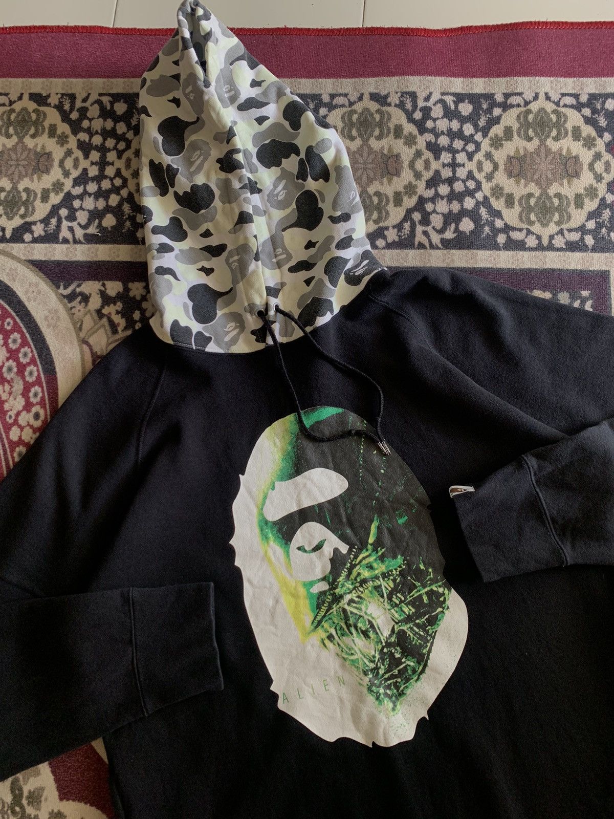 Bape Bape x Alien Predator glow in the dark Pullover Hoodie Size US XL / EU 56 / 4 - 3 Thumbnail