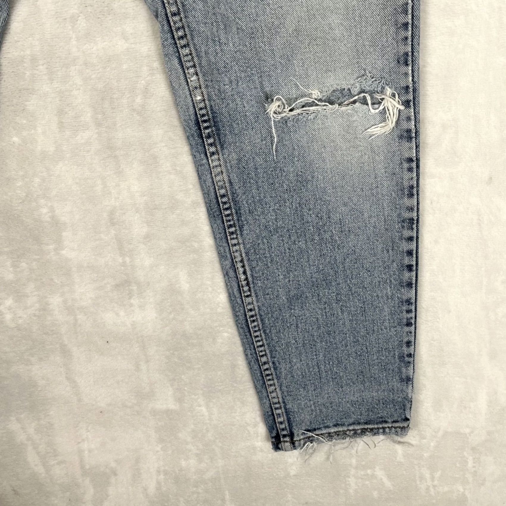 Levi's VINTAGE Levi’s 550 Jeans Jeans 28x30 Denim Blue 90s Grunge USA Levi’s 550 Jeans Mens 5-Pocket Distressed Light Wash Regular Fit Size US 28 / EU 44 - 3 Thumbnail