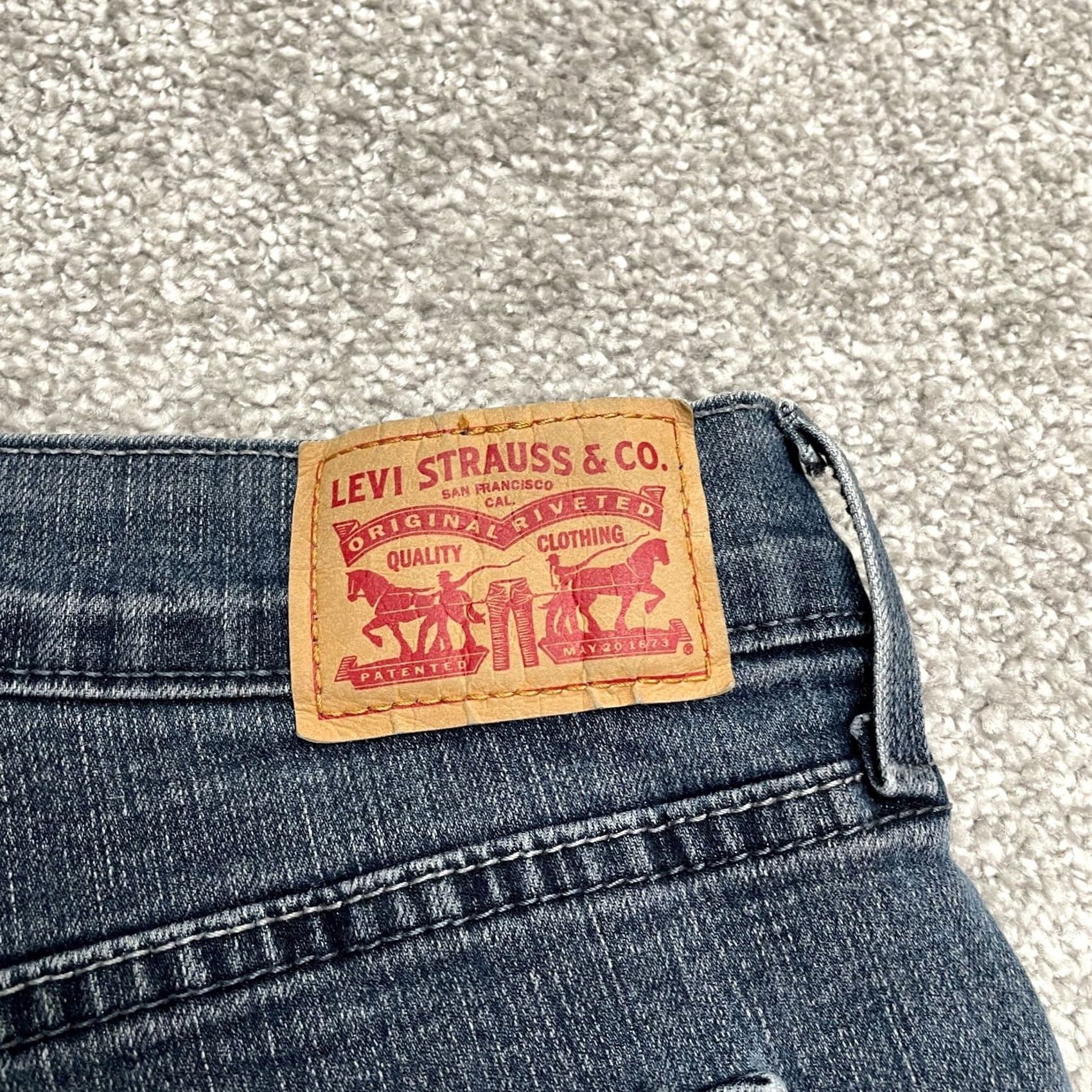 Levi's Levi's 505 Straight Denim Jeans Womens 10 Blue Cotton Casual Mid Rise 31 Inseam 30.5 in 5-Pocket Size 32" / US 10 / IT 46 - 6 Thumbnail