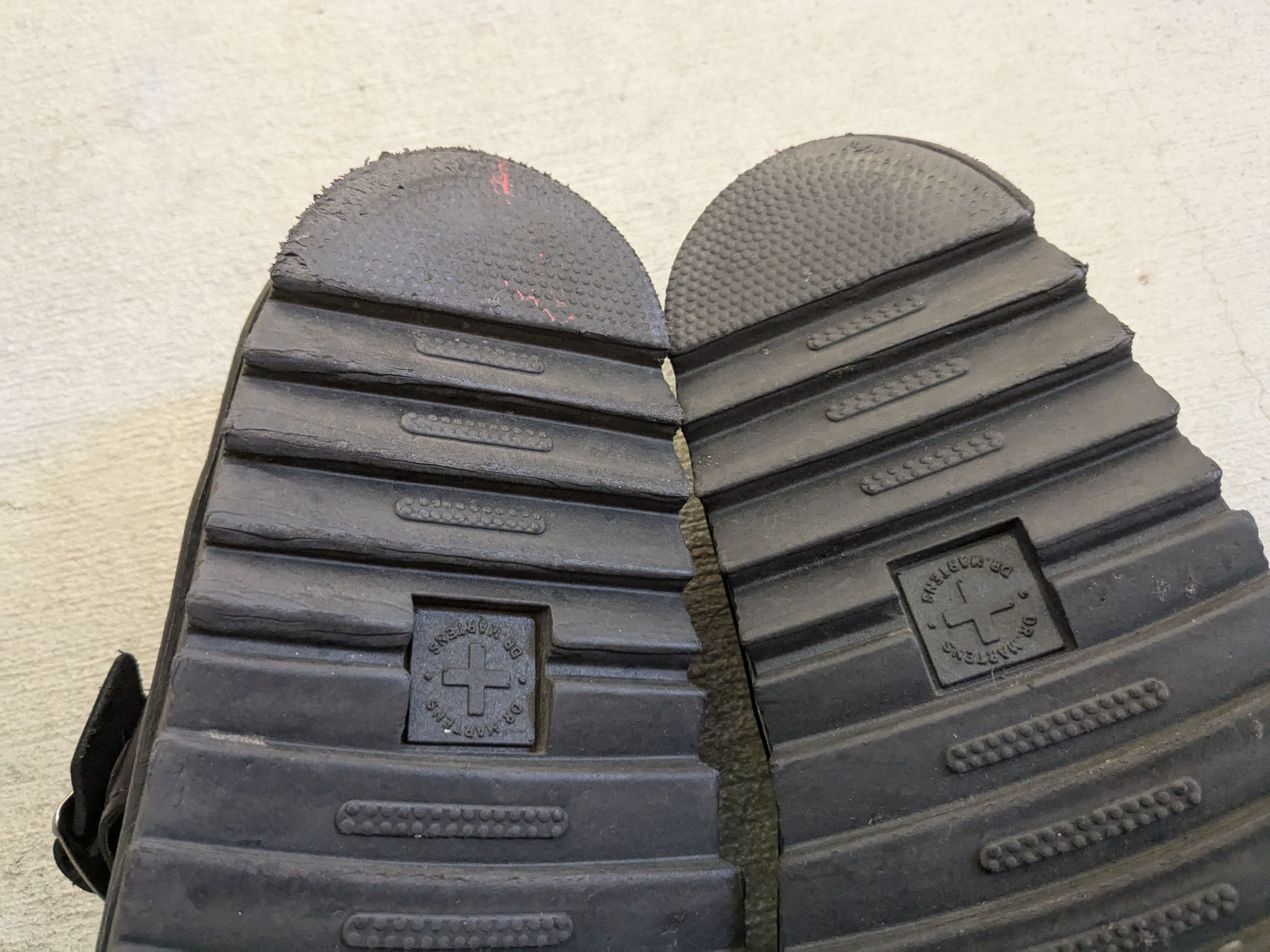 Dr. Martens Dr. Martens Myles Sandals Black Men 6 Leather Strap Size US 6 / EU 39 - 15 Thumbnail
