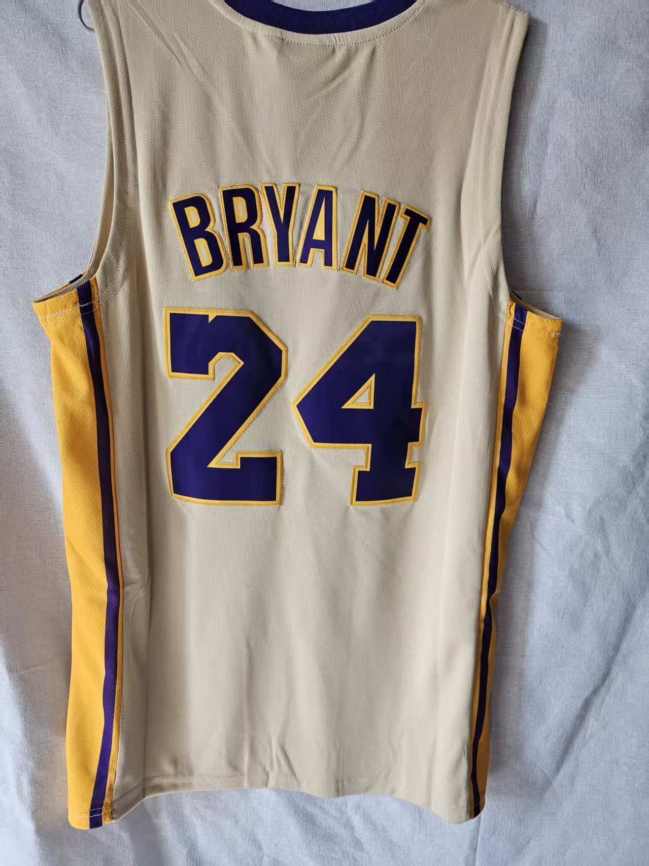 NBA Los Angeles Lakers 24 Kobe Bryant Jersey Stitched Beige Size US M / EU 48-50 / 2 - 2 Thumbnail