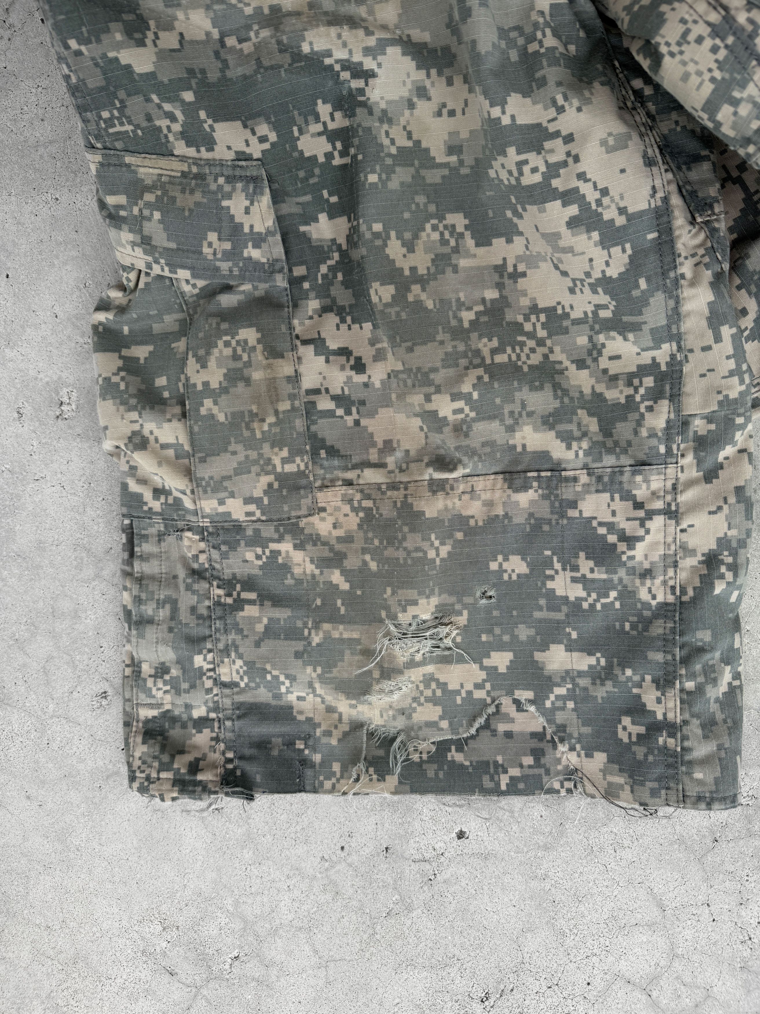 Vintage Vintage PIXELCAMO Cargo Shorts Size US 34 / EU 50 - 15 Thumbnail