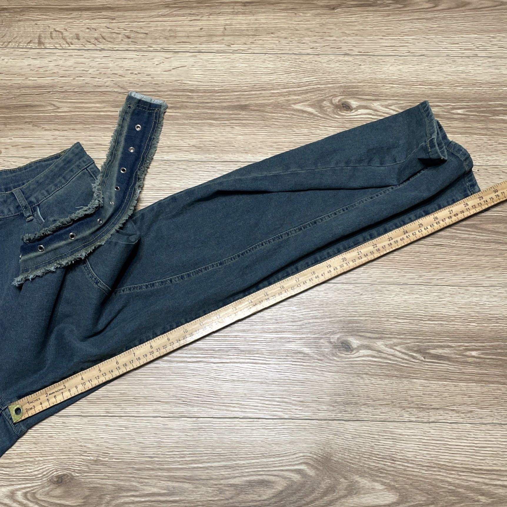 Vintage VINTAGE ROMWE Women Flared Jeans Belted Rhinestone Heart Retro Size 1XL Blue Size 40" / US 18 - 7 Thumbnail