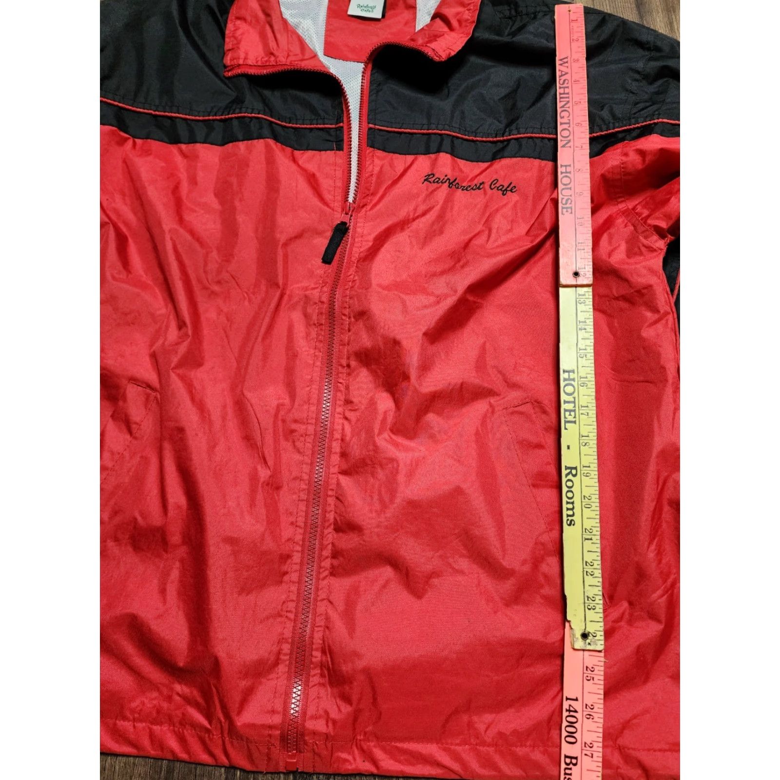 Etro Rainforest Cafe Windbreaker Jacket Mens L Red Lightweight Full Zip Retro Style Realistic Search Keywords Size US L / EU 52-54 / 3 - 4 Thumbnail
