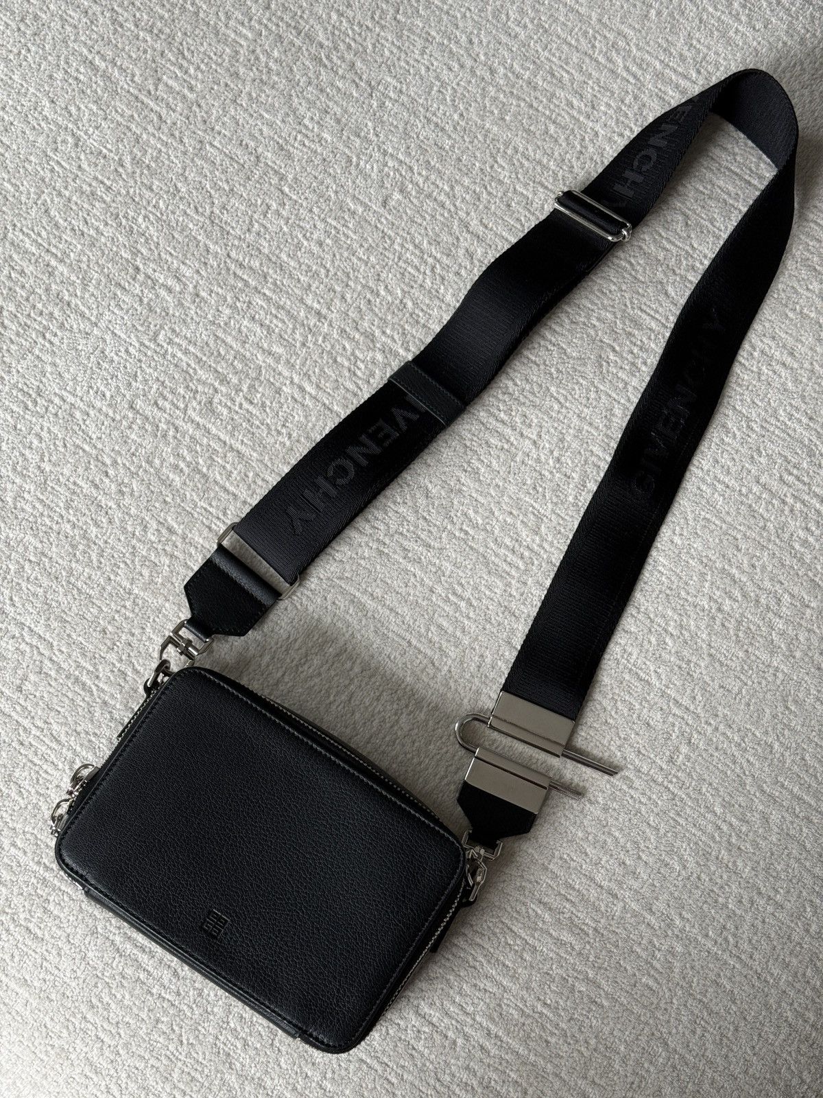 Givenchy Givenchy Antigona Leather Crossbody Bag Size ONE SIZE - 3 Thumbnail