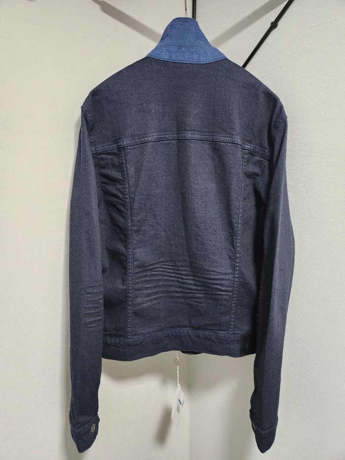 Armani Exchange Armani Exchange MODERN DENIM TRUCKER JACKET Size US M / EU 48-50 / 2 - 4 Thumbnail