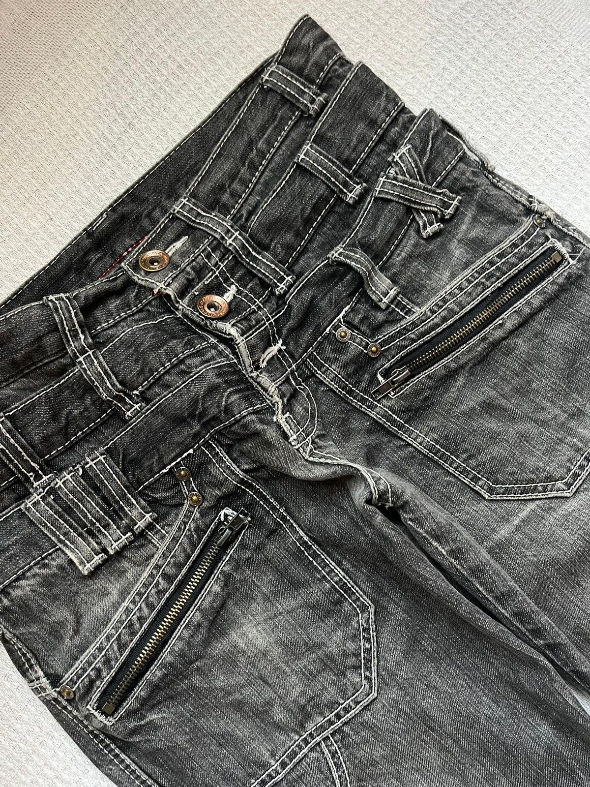 Japanese Brand Vintage Back Rush Cross Gun Triple Waist Denim Jeans Size US 33 - 7 Thumbnail