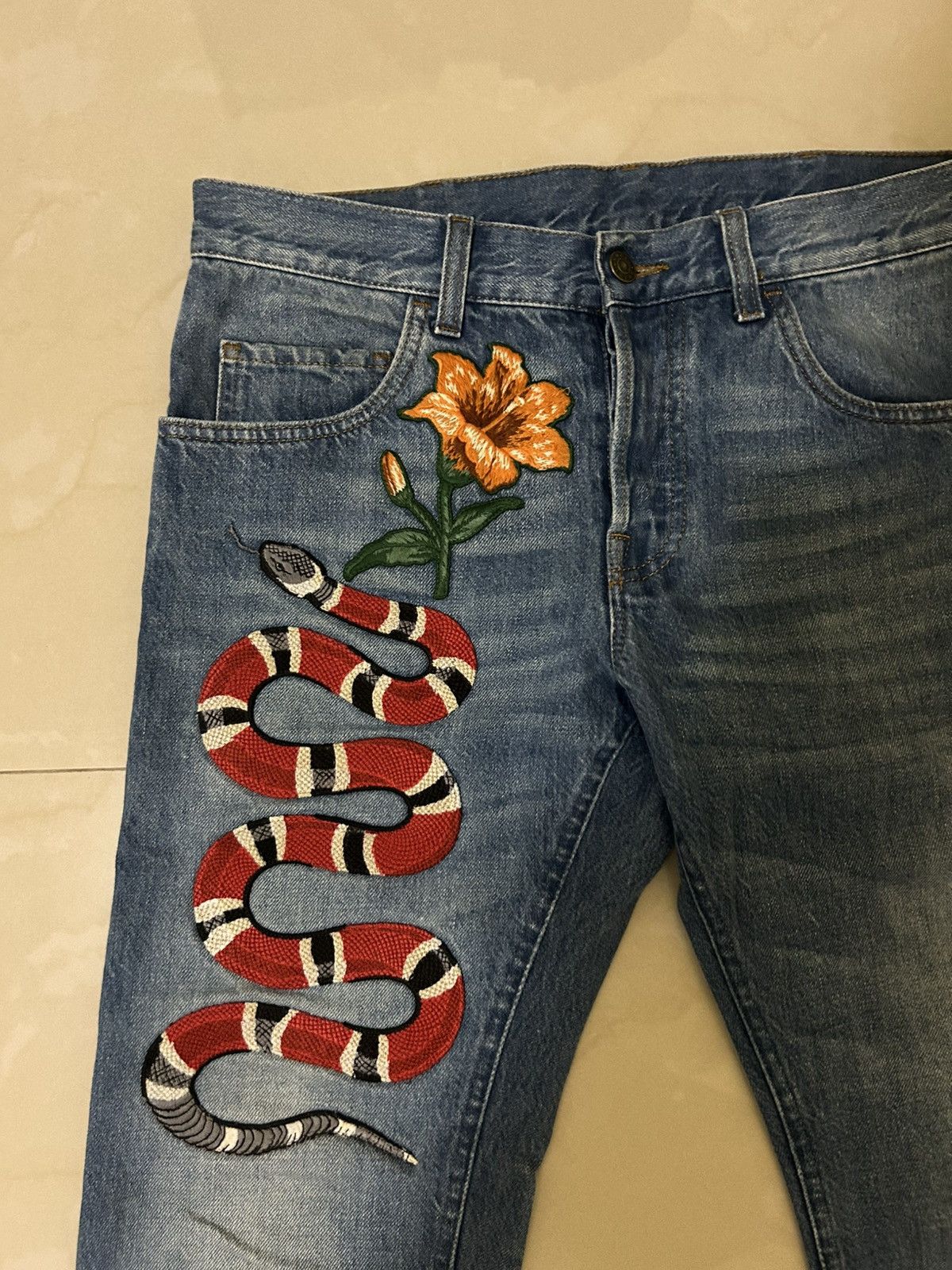 Gucci Gucci snake denim Size US 32 / EU 48 - 2 Thumbnail
