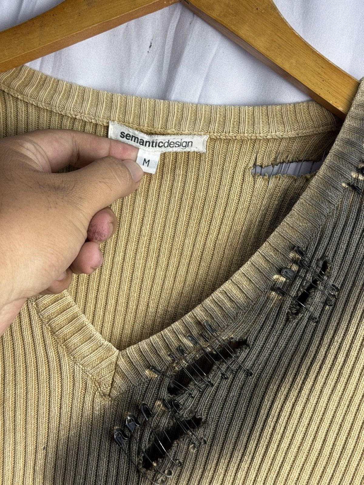 If Six Was Nine Distressed Safety Pin Semanticdesign Knit Sweater Size US M / EU 48-50 / 2 - 5 Thumbnail