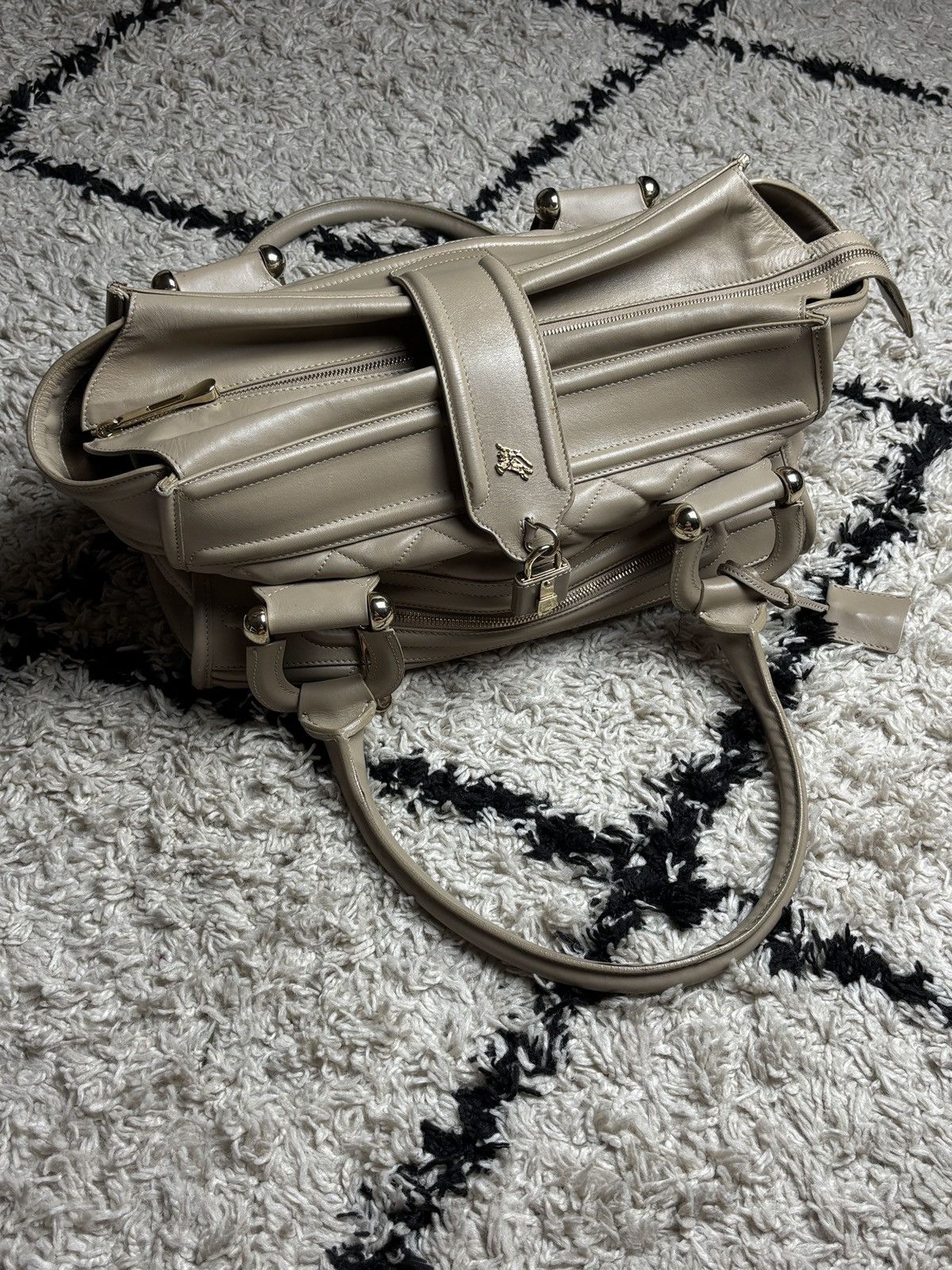 Burberry Burberry Leather Quilted Manor Bag Shoulder Vintage Luxury Size ONE SIZE - 2 Thumbnail