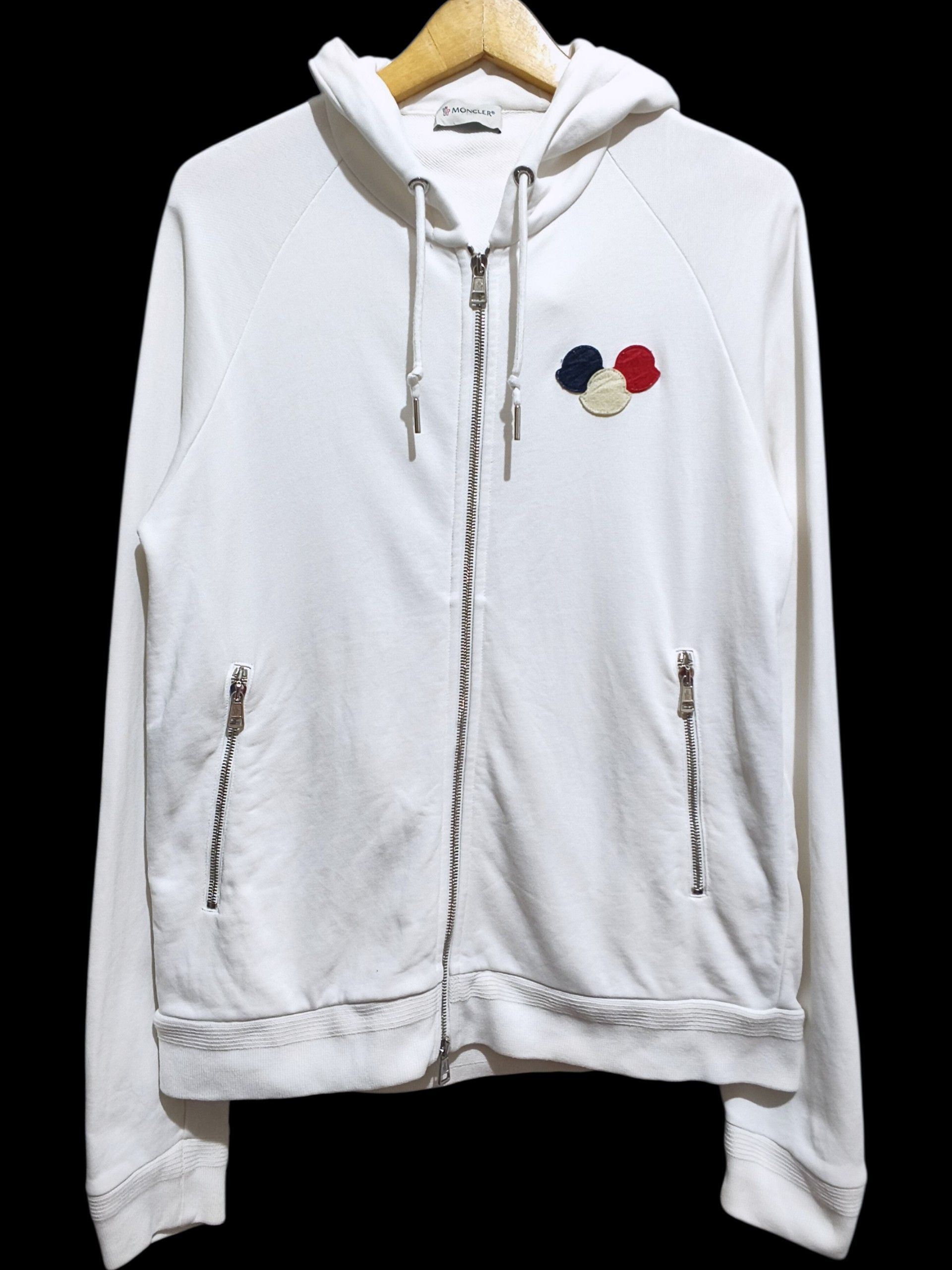 Moncler Moncler Quiet Luxury logo patch zip up hoodie Size US L / EU 52-54 / 3 - 1 Thumbnail