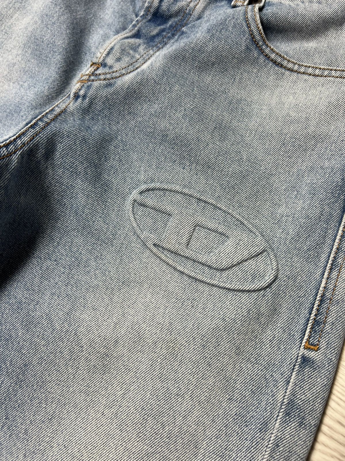 Diesel RARE Diesel Jeans With 3D Logo “D” Denim Pants Size US 30 / EU 46 - 9 Thumbnail