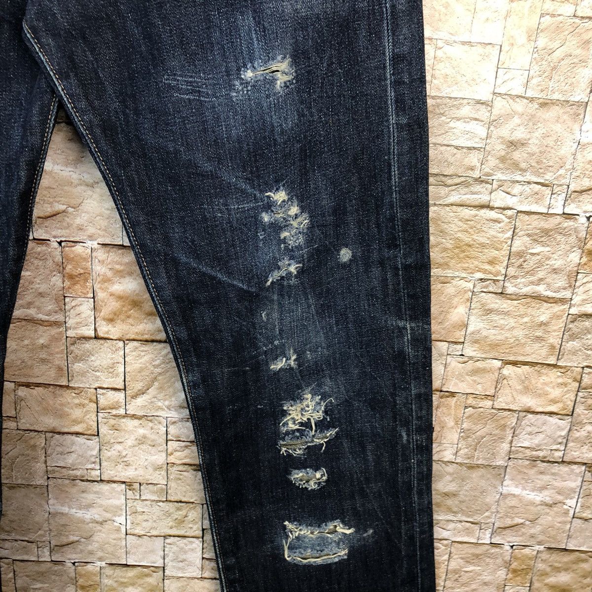 Levi's Levis Blue Distressed ripped jeans Denim #A995 Size US 31 - 10 Thumbnail