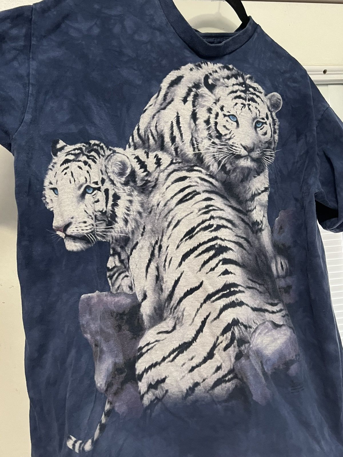 The Mountain Vintage The Mountain White Tiger Graphic T-Shirt XXL USA Size US L / EU 52-54 / 3 - 2 Thumbnail