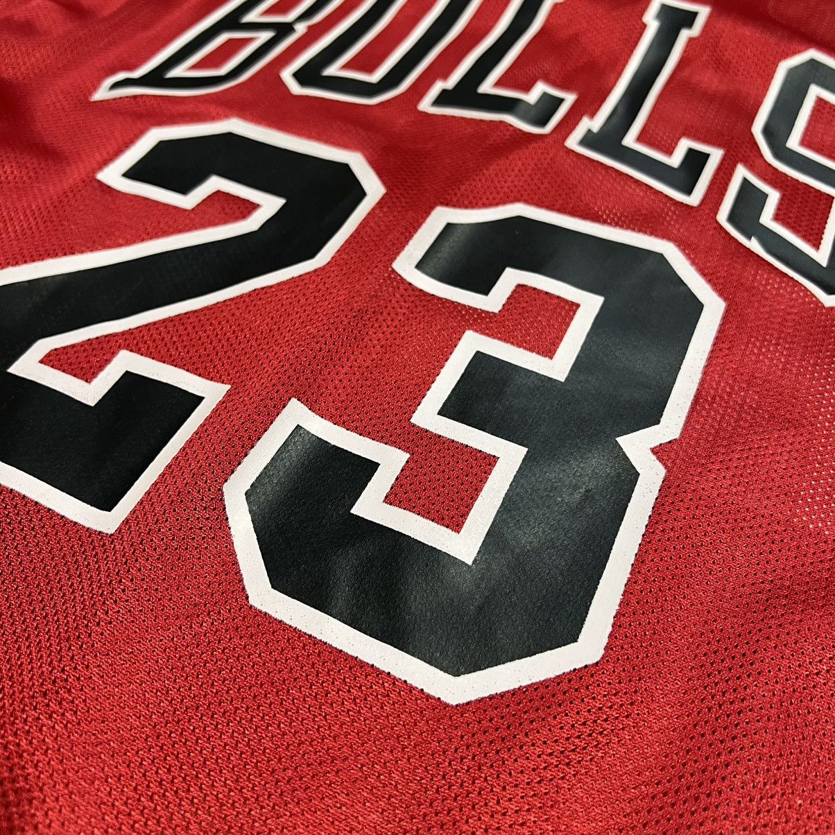 Champion Vintage Champion Michael Jordan Basketball Jersey NBA 90s Size US L / EU 52-54 / 3 - 7 Thumbnail