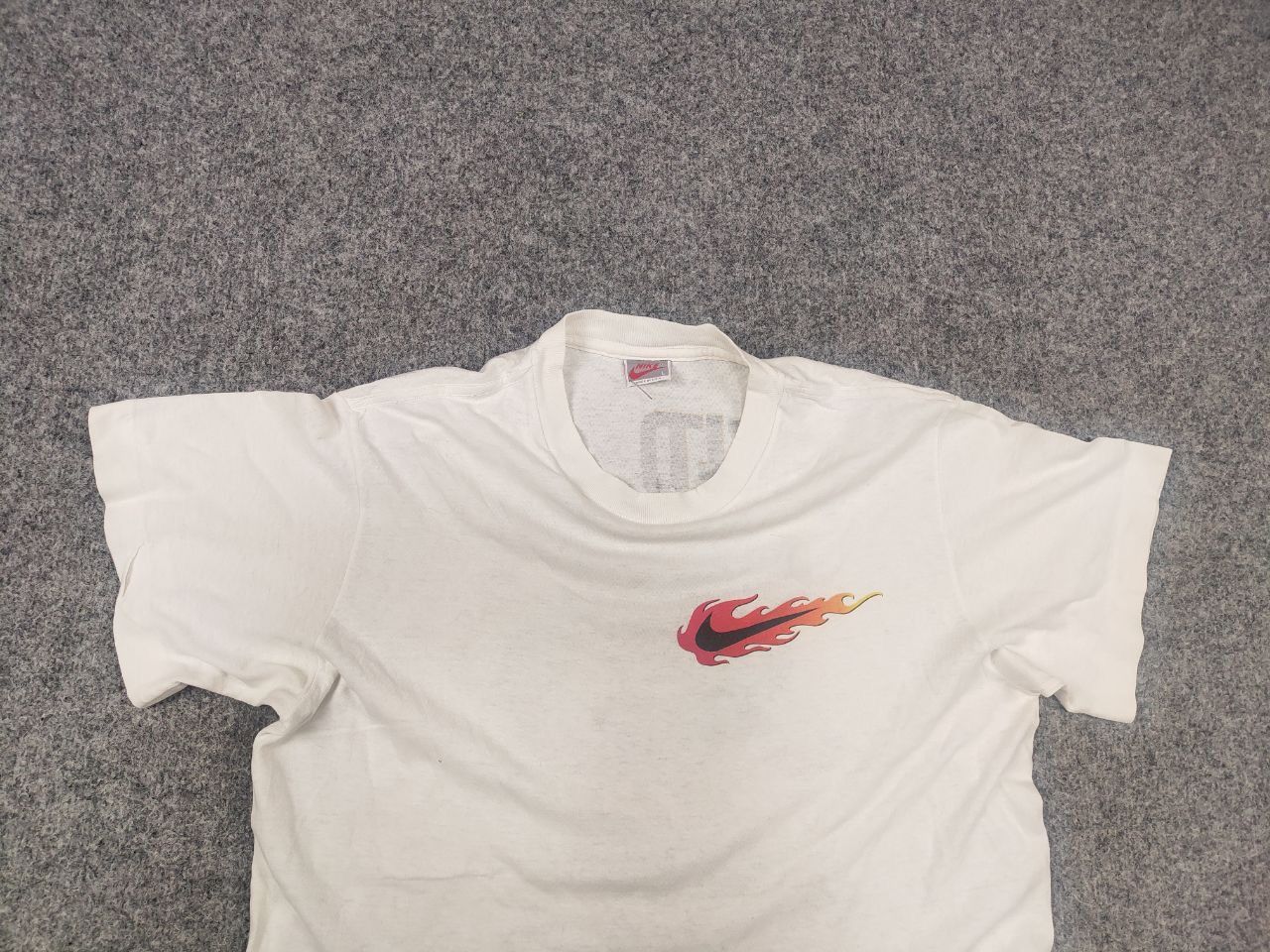 Nike Rare Vintage 80s Nike Field General flame Swoosh Tee T shirt Size US L / EU 52-54 / 3 - 6 Thumbnail
