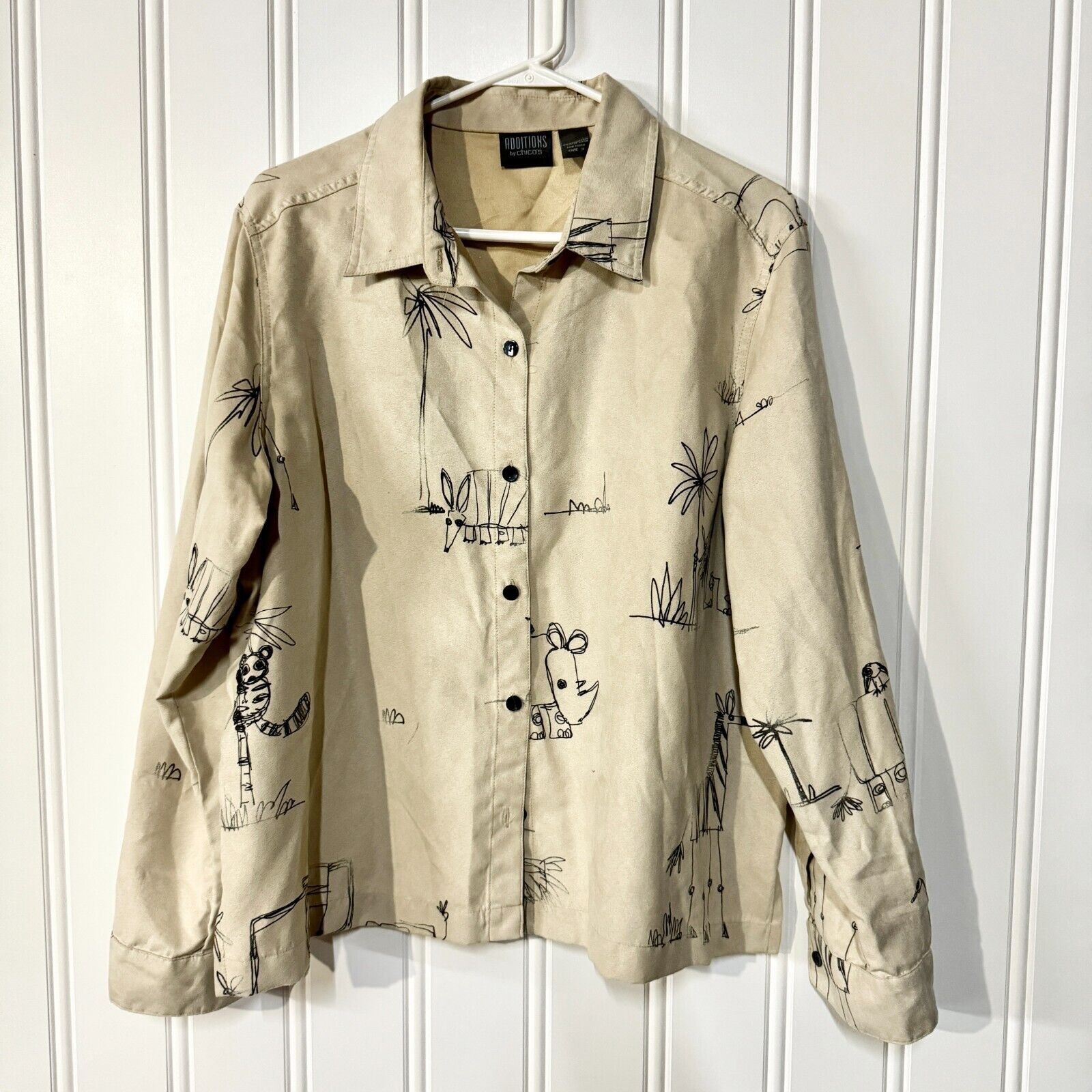 Chicos Chico's Button Down SZ 3/L Polyester Animal Artwork Drawling Size L / US 10 / IT 46 - 1 Thumbnail