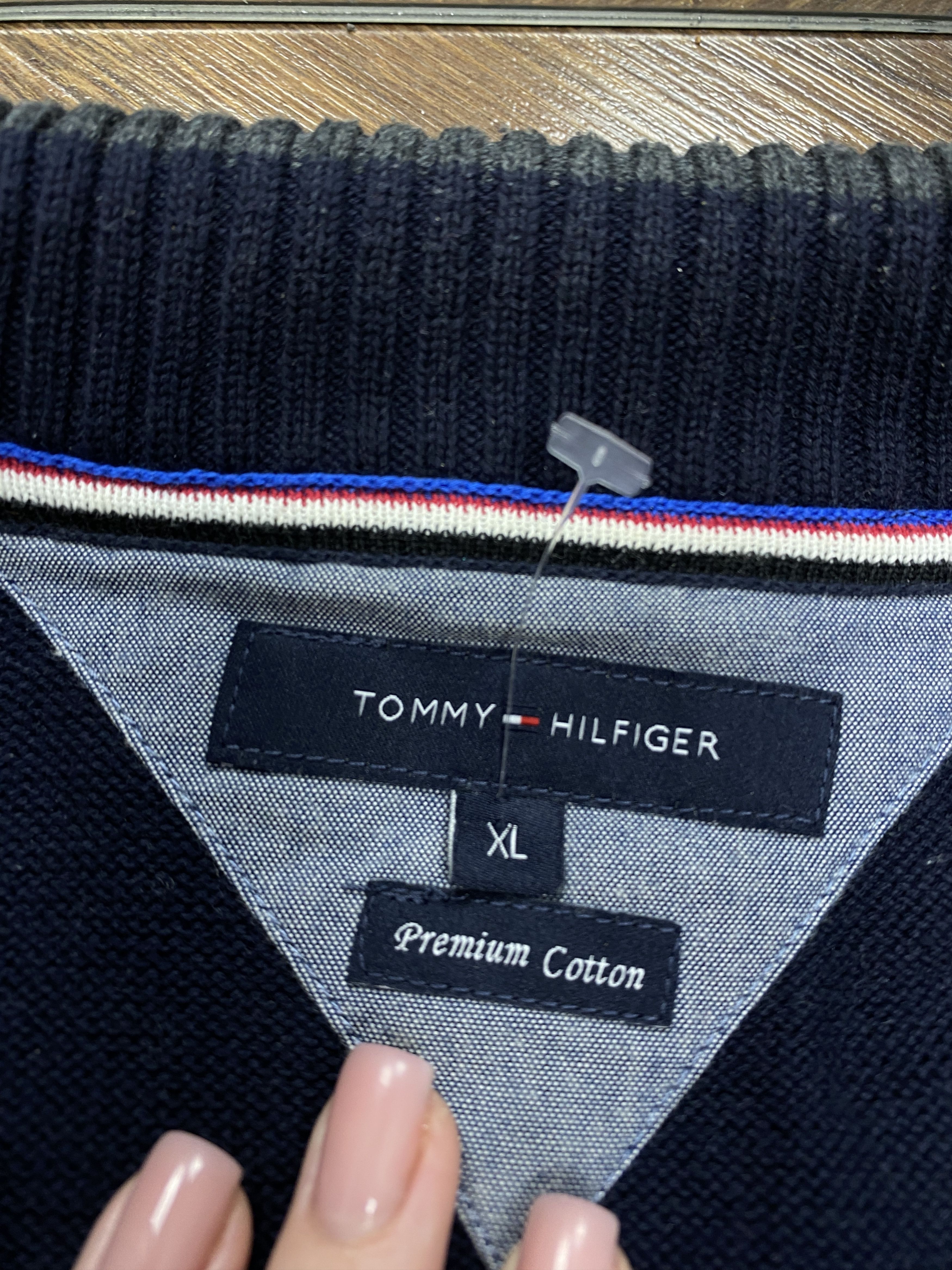 Tommy Hilfiger Tommy Hilfiger Vintage Mens Quarter Zip Sweater Size US XL / EU 56 / 4 - 4 Thumbnail