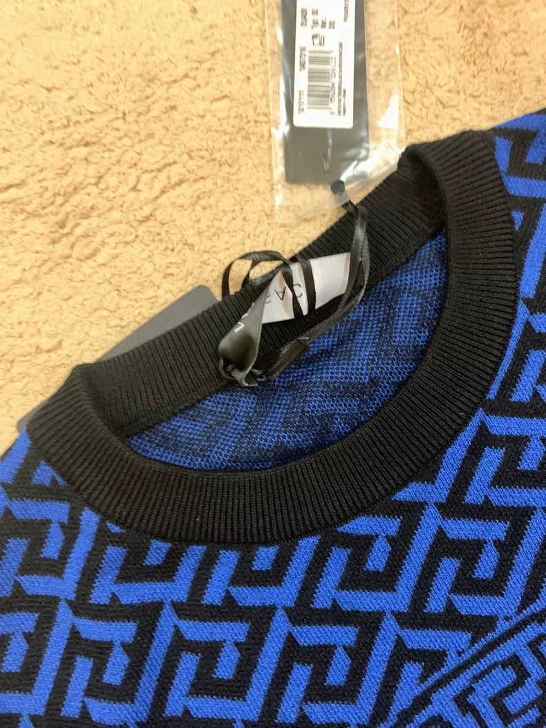 Versace Versace Men's back pattern Medusa wool Size US M / EU 48-50 / 2 - 5 Thumbnail