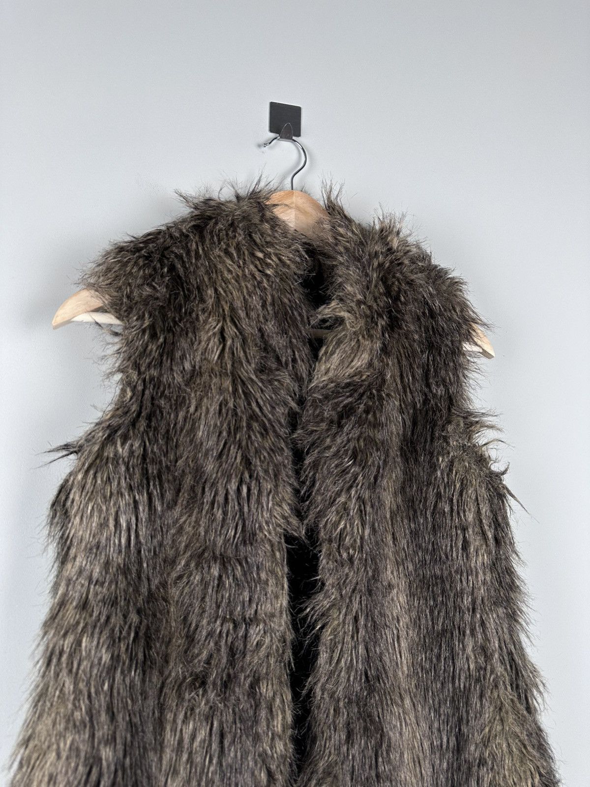Hysteric Glamour × Japanese Brand × Vintage Vintage Y2k Fuzzy Fur Vest If Six Was Nine Opium Size S / US 4 / IT 40 - 2 Thumbnail