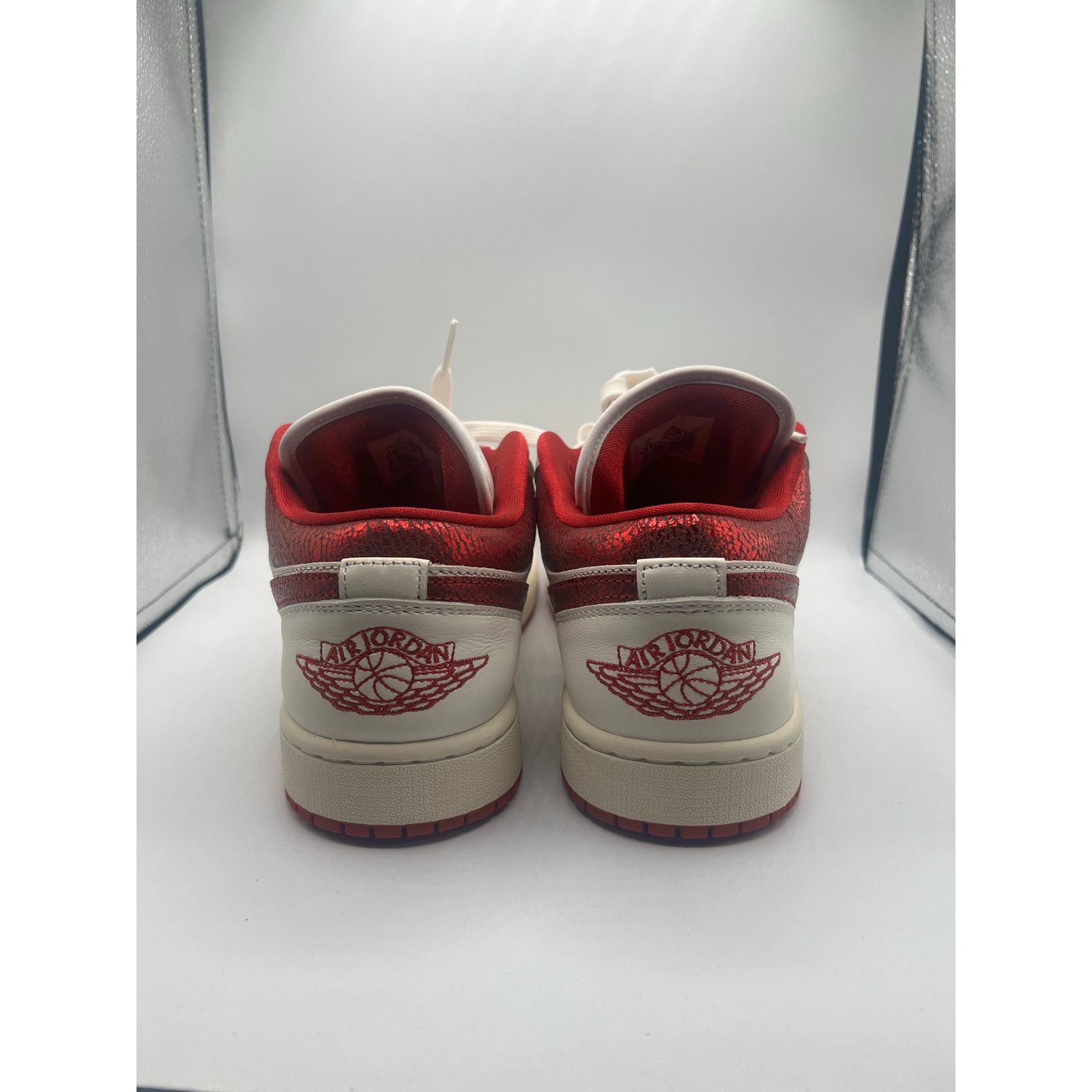 Jordan Brand Wmns Air Jordan 1 Low “Ruby” size 7.5 W Size US 7.5 / IT 37.5 - 4 Thumbnail