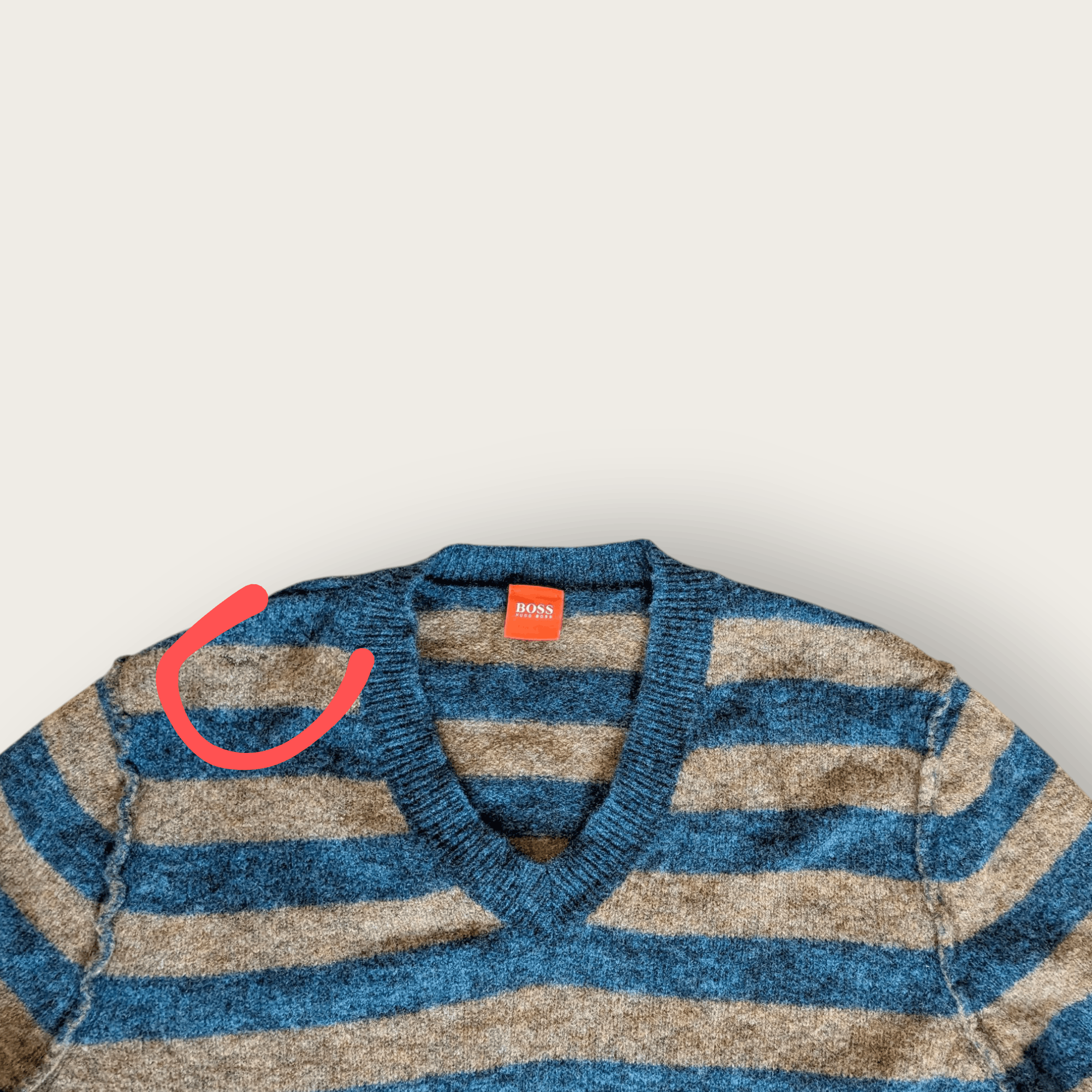 Hugo Boss Hugo Boss Wool Sweater Striped V-Neck Made in Italy Size L Size US L / EU 52-54 / 3 - 13 Thumbnail