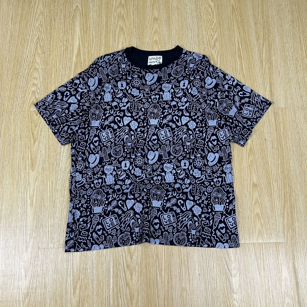 Issey Miyake Cabane de Zucca Issey Miyake Love Fullprint Tshirt A890 Size US M / EU 48-50 / 2 - 1 Thumbnail