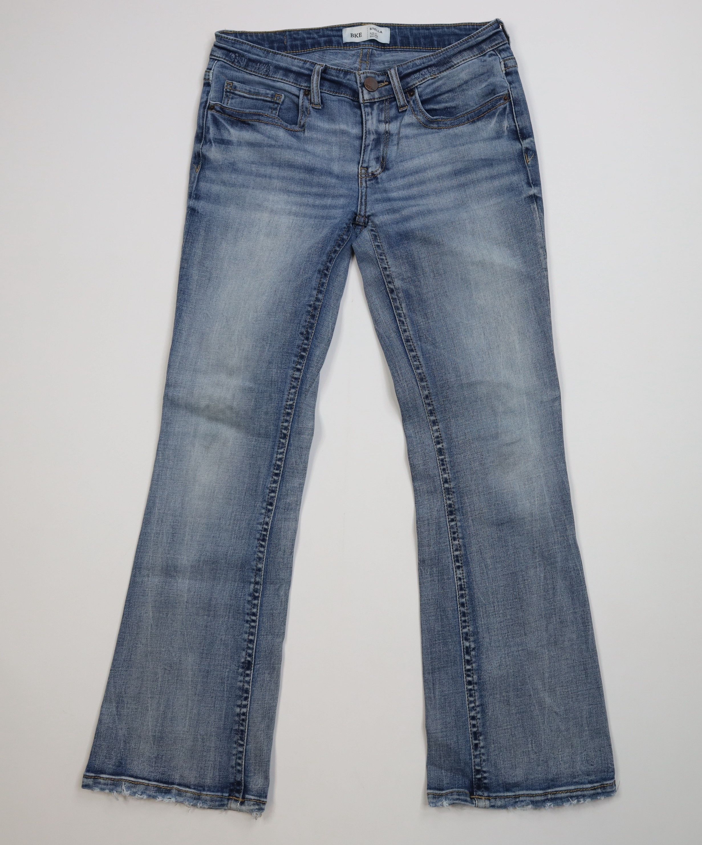 Buckle BKE Stella Slim Fit Low Rise Bootcut Stretch Jeans