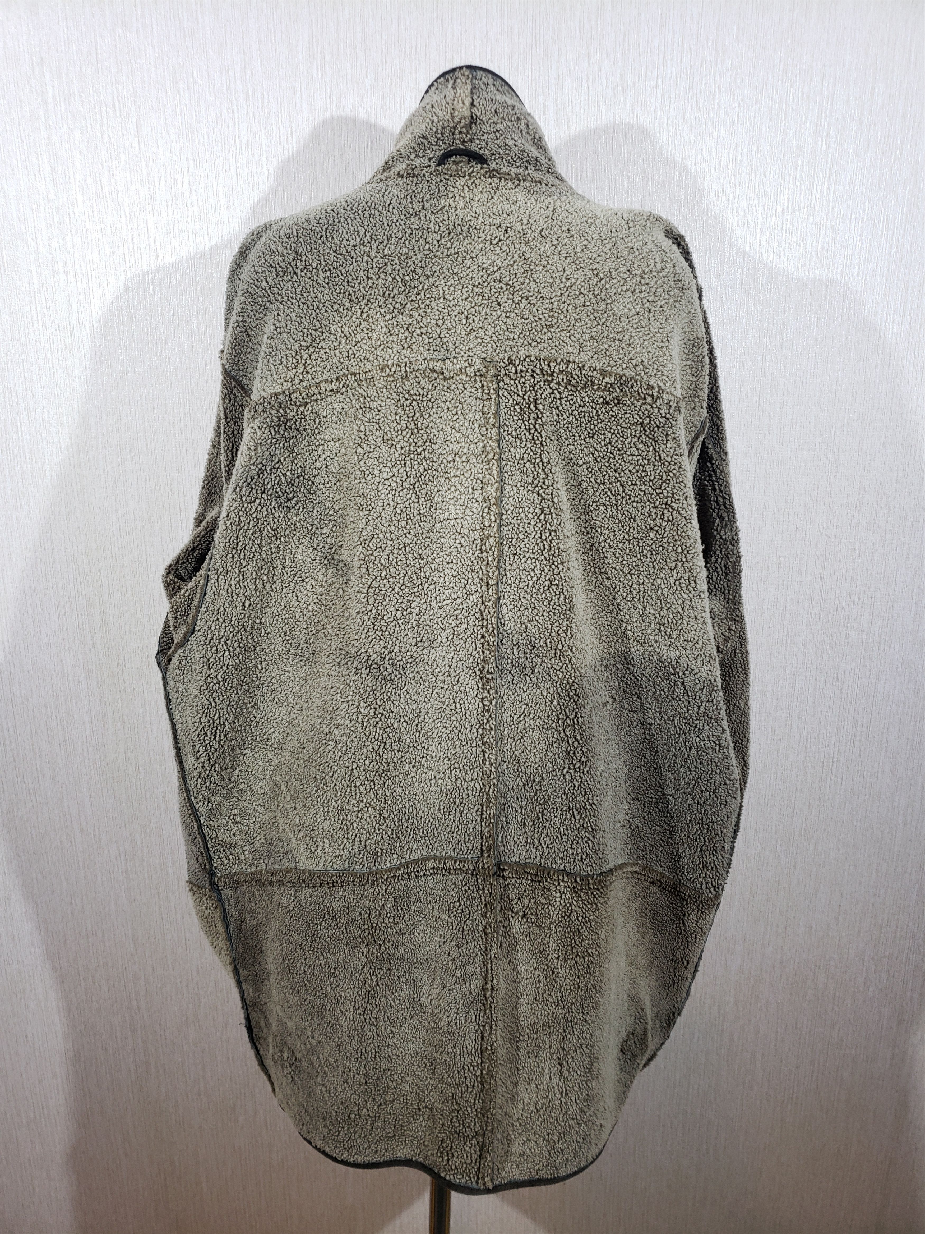 Other Wonderful men's black sheepskin coat with buttons. Size US XL / EU 56 / 4 - 6 Thumbnail