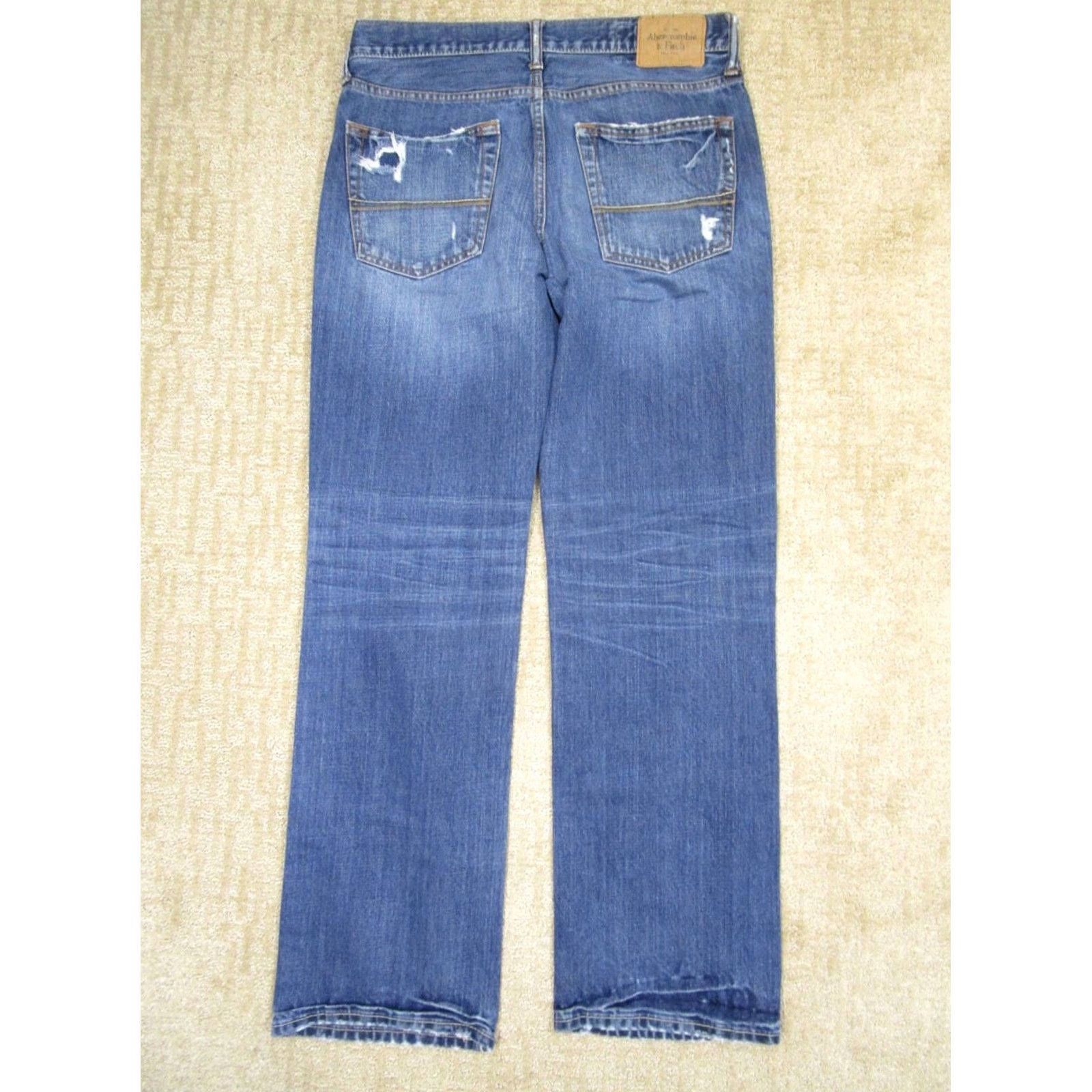 Abercrombie & Fitch Abercrombie & Fitch Jeans Men 31x32 Blue Button Fly Distressed Dark Wash Jeans Size US 31 - 3 Thumbnail
