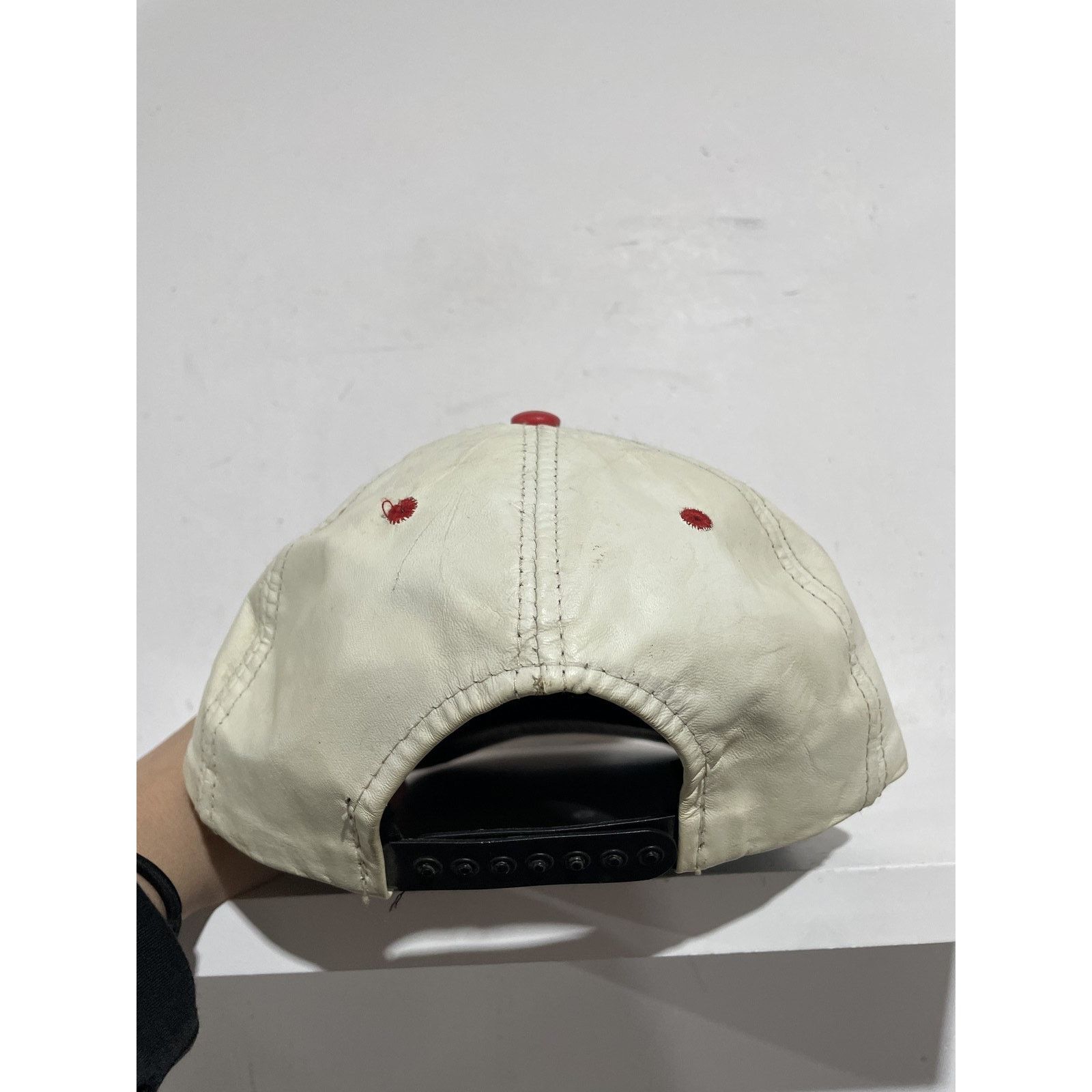 Other VINTAGE 90'S LEATHER KANSAS CITY CHIEFS SNAPBACK Size ONE SIZE - 8 Thumbnail