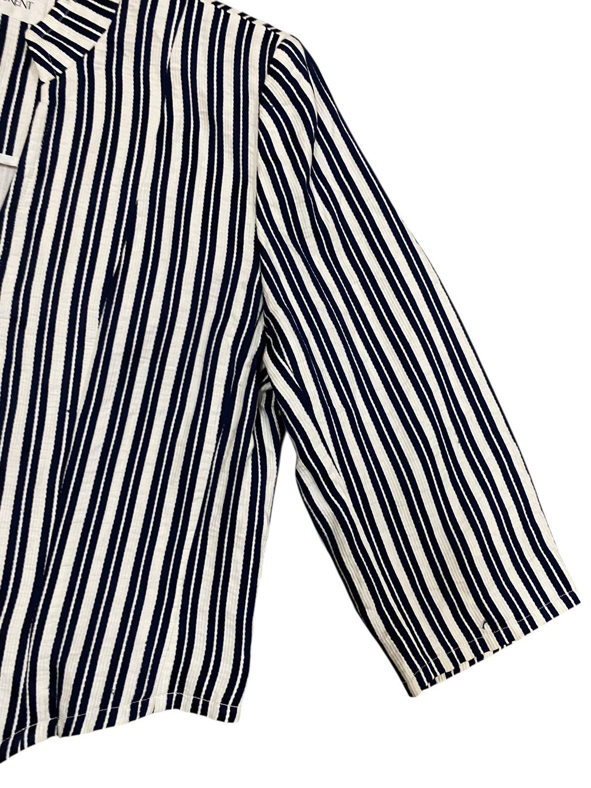 Yves Saint Laurent Vintage Yves Saint Laurent YSL Cropped Striped Blazer Size M / US 6-8 / IT 42-44 - 4 Thumbnail
