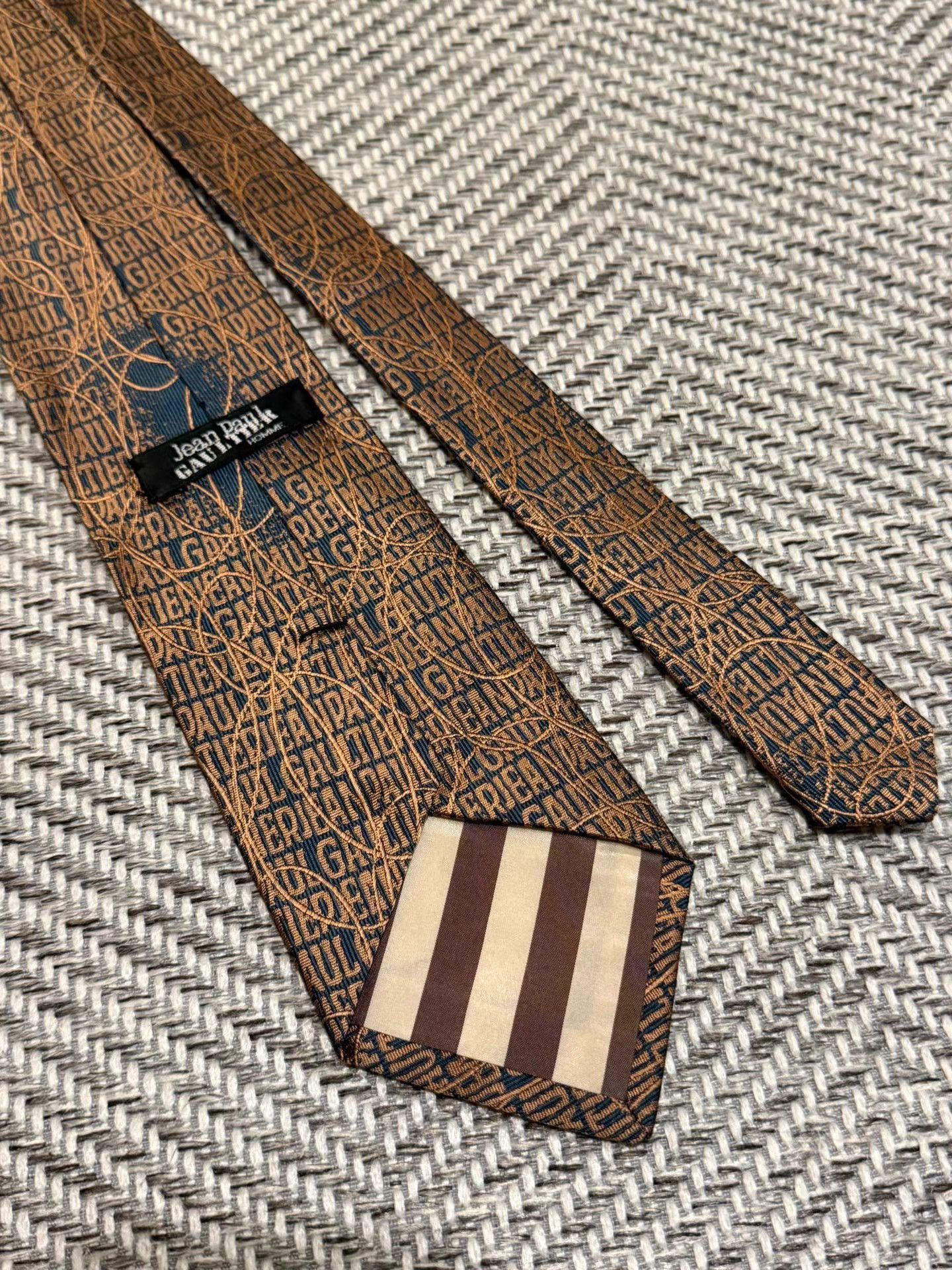 Jean Paul Gaultier Jean Paul Gaultier Magic Rune Tie K24 Size ONE SIZE - 6 Thumbnail