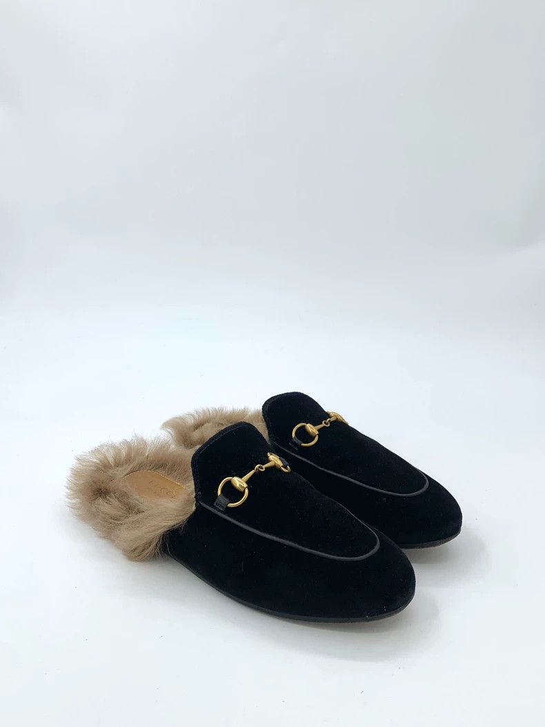 Gucci Gucci Black Horse Buckle Plush Mule Slippers 2502-Nextarrow Size US 5 / EU 37 - 2 Thumbnail