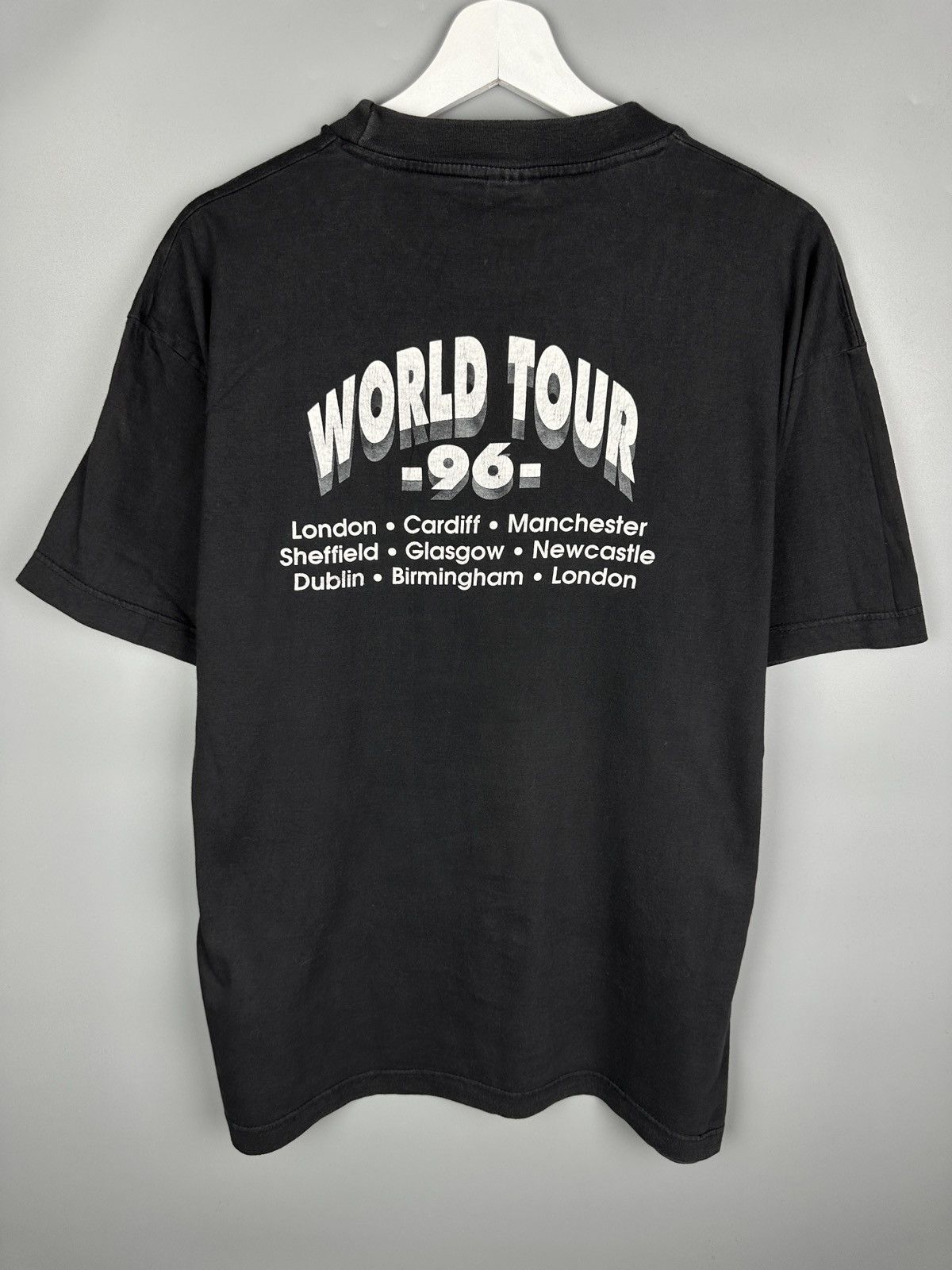 Vintage 90s Vintage Barry Manilow In Concert Tour T Shirt Tee Size US L / EU 52-54 / 3 - 2 Thumbnail