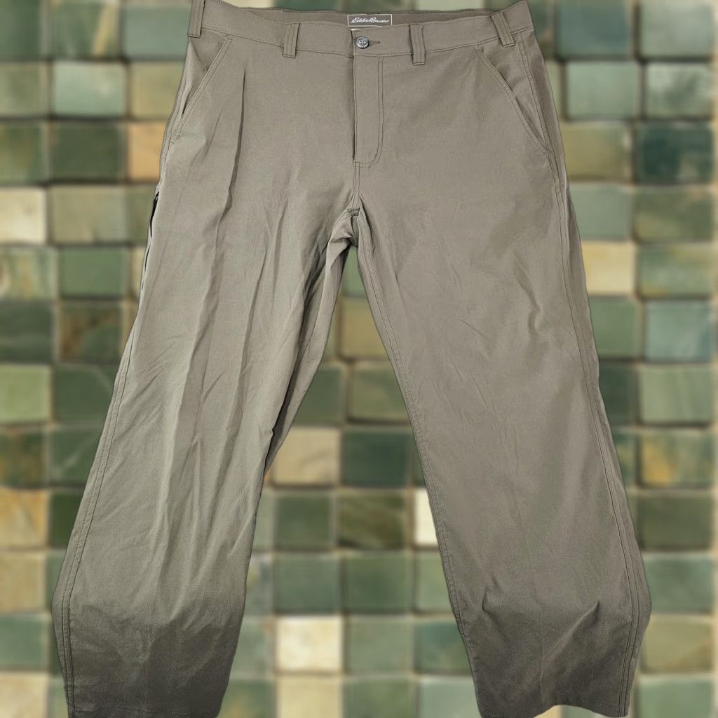 Eddie Bauer Eddie Bauer Travex Pants Mens 38x32 Olive Quick Dry Stretch Zip Pockets Khakis Hiking Size US 38 / EU 54 - 1 Thumbnail