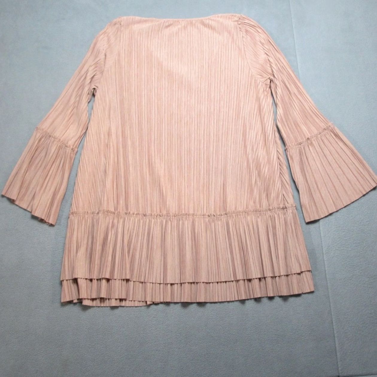 Free People Free People Dress Womens Medium Pink Clay Mini Can't Help It Pleated Tiered Hem Bell Sleeve V-Neck Short Length Mini Bohemian Colorful Dress Mens? Size M / US 6-8 / IT 42-44 - 6 Thumbnail