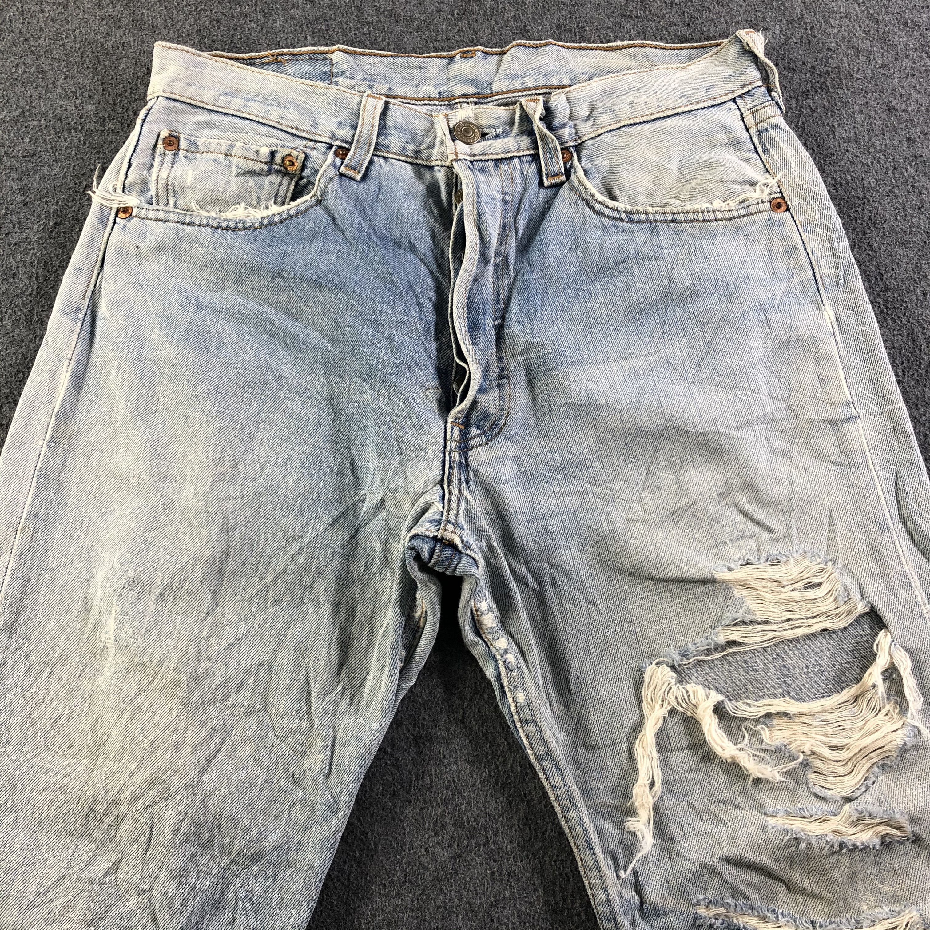 Levi's Vintage 90s Light Wash Levis 501 Jeans-J3803 Size US 30 / EU 46 - 3 Thumbnail