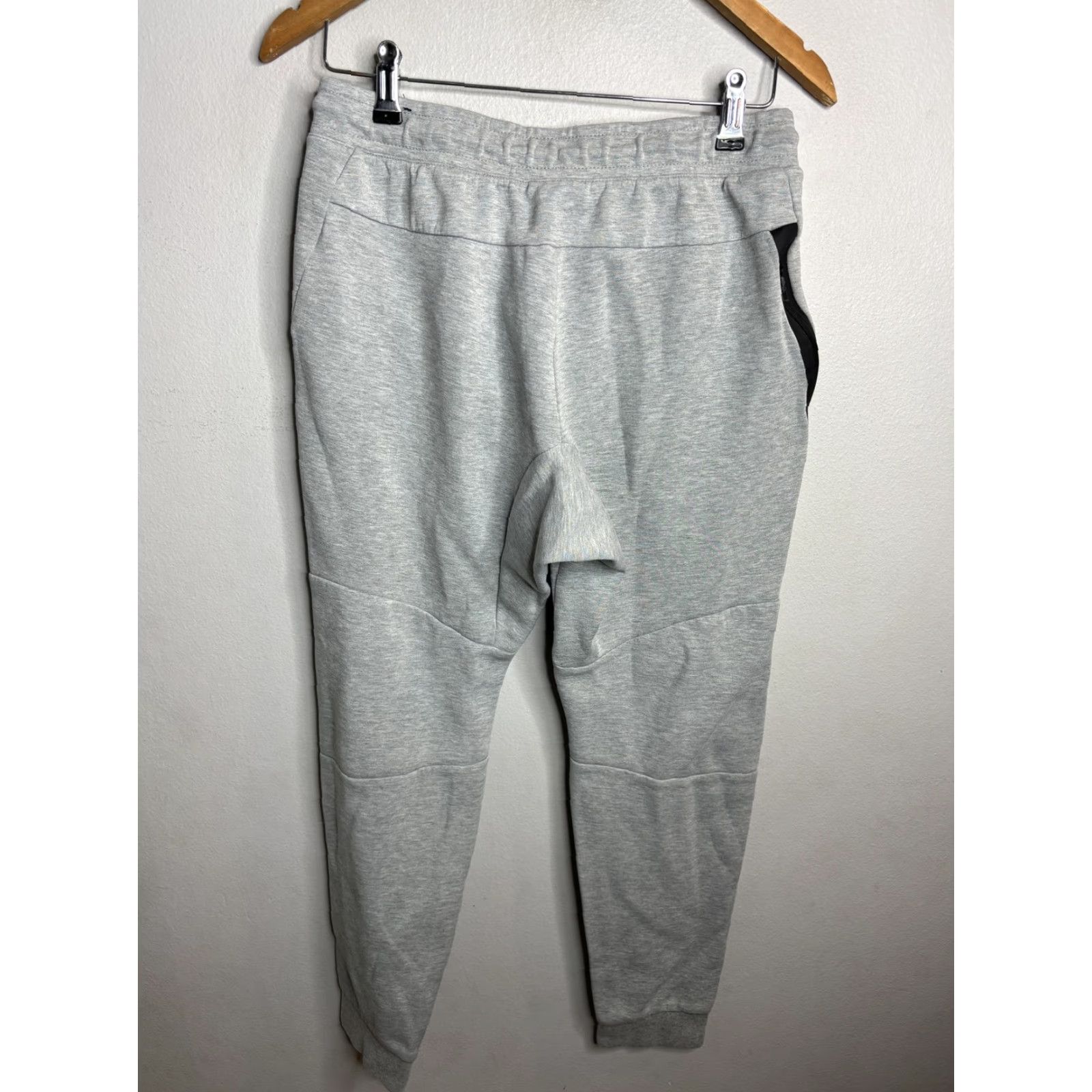 Nike Nike Tech Fleece Pants Mens Medium Jogger Tapered Sweatpants Gray Zip Pocket Pockets Athletic Wear Size US 31 - 6 Thumbnail
