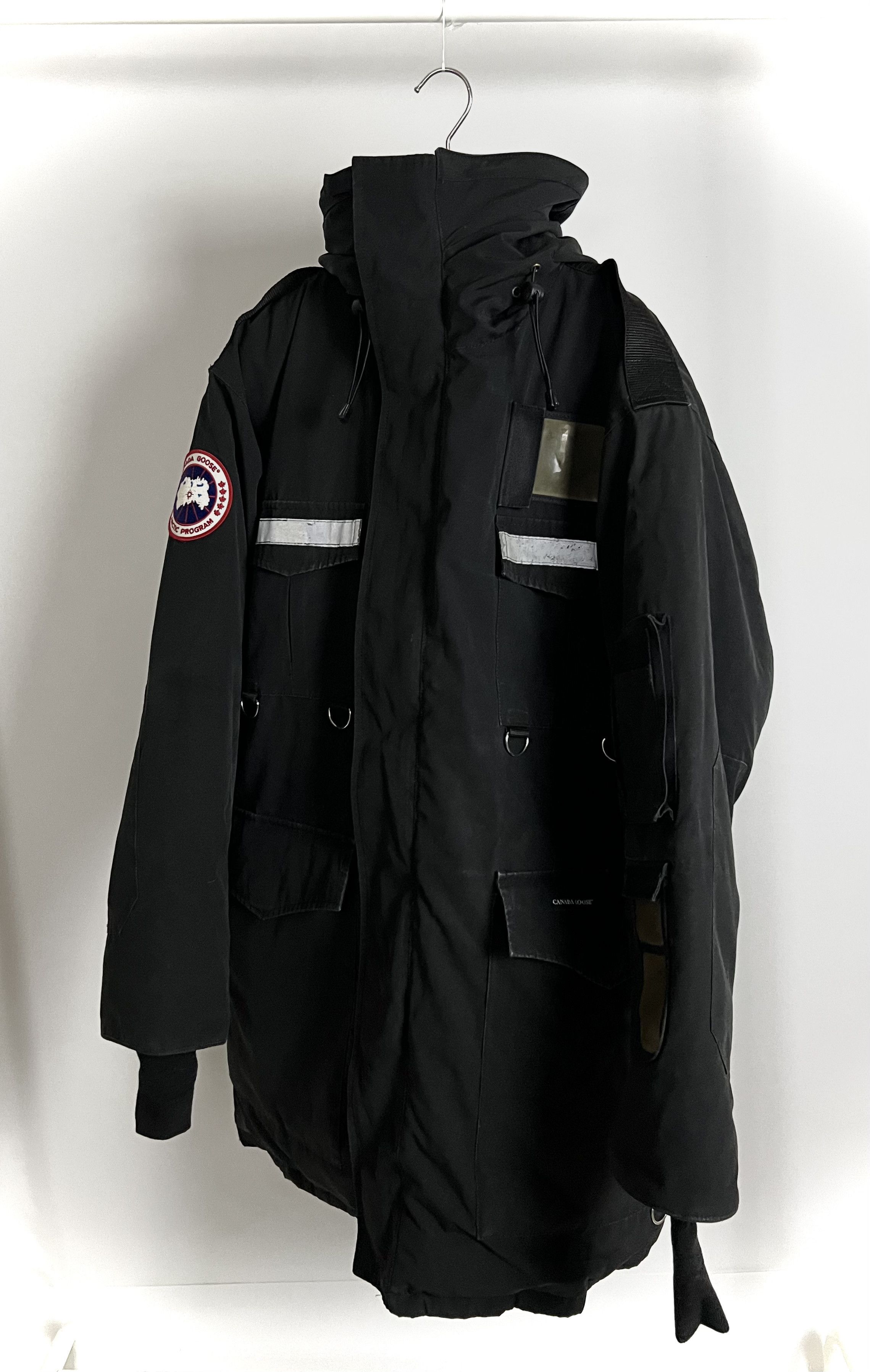 Canada Goose canada goose resolute puffer parka size L luxury Size US L / EU 52-54 / 3 - 1 Thumbnail