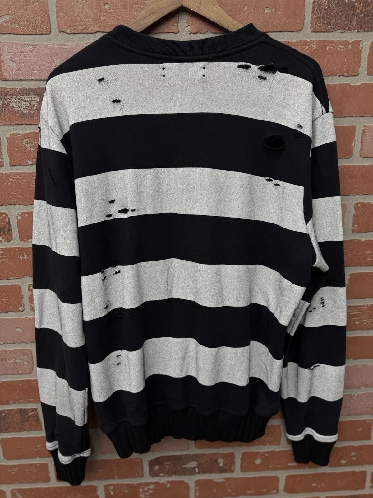 Amiri Size M - Amiri Distressed Ripped Crewneck Sweater GRAY Size US M / EU 48-50 / 2 - 9 Thumbnail