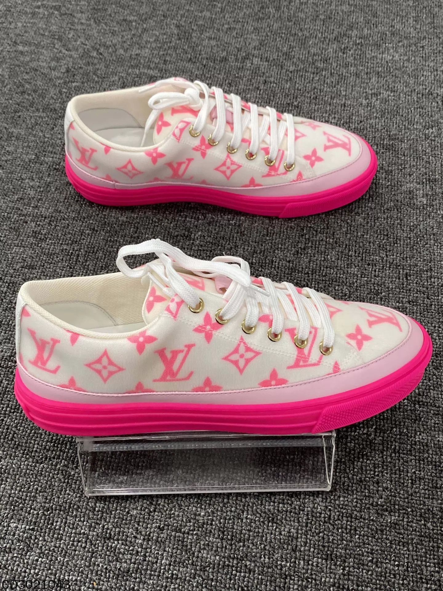 Louis Vuitton LV White Pink Monogram Sneaker 37 New Size US 6.5 / IT 36.5 - 4 Thumbnail