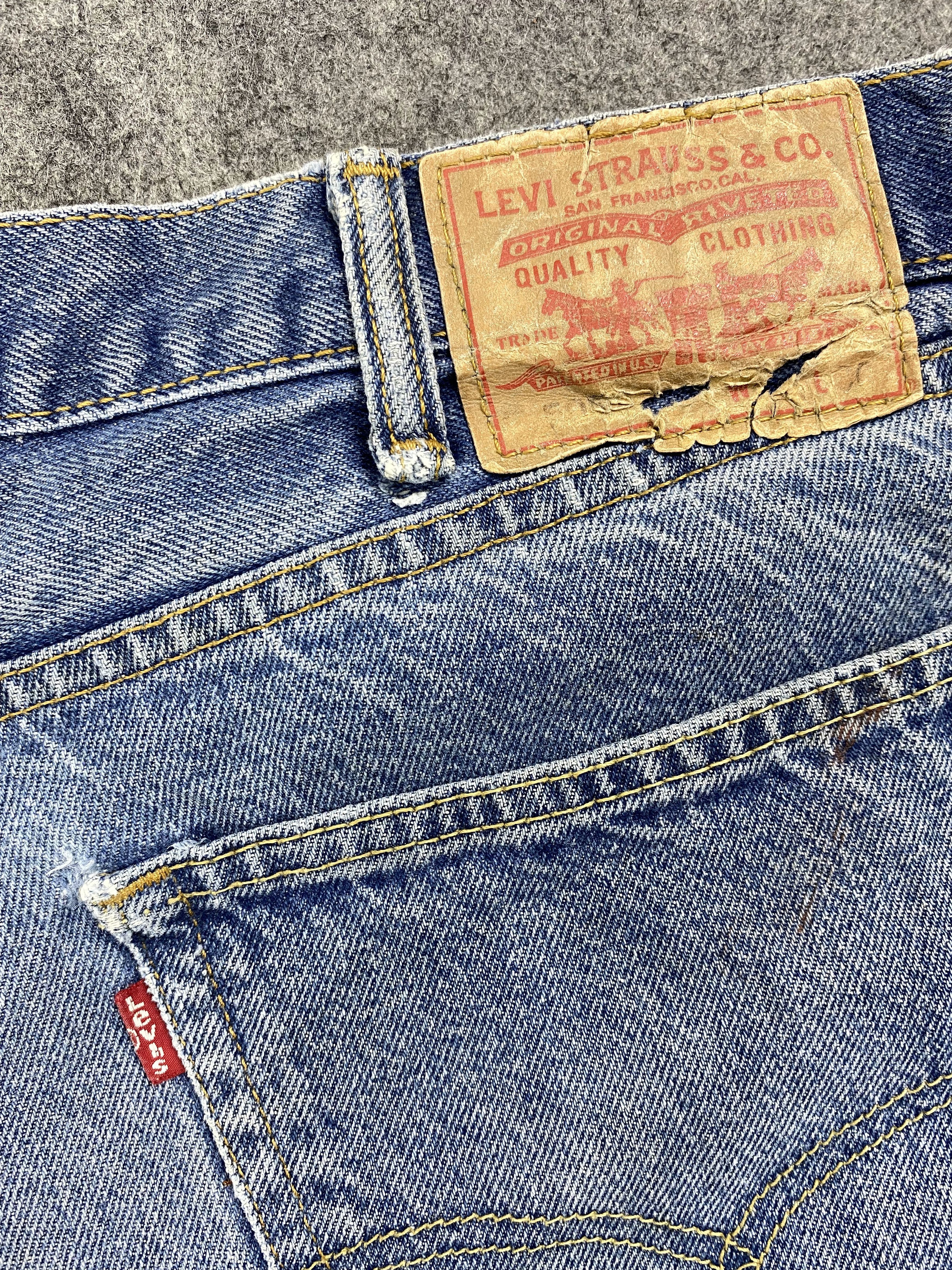 Levi's Blue Distressed Vintage Levi's 505 Jeans 39x29 Denim JN1206 Size US 39 - 9 Thumbnail