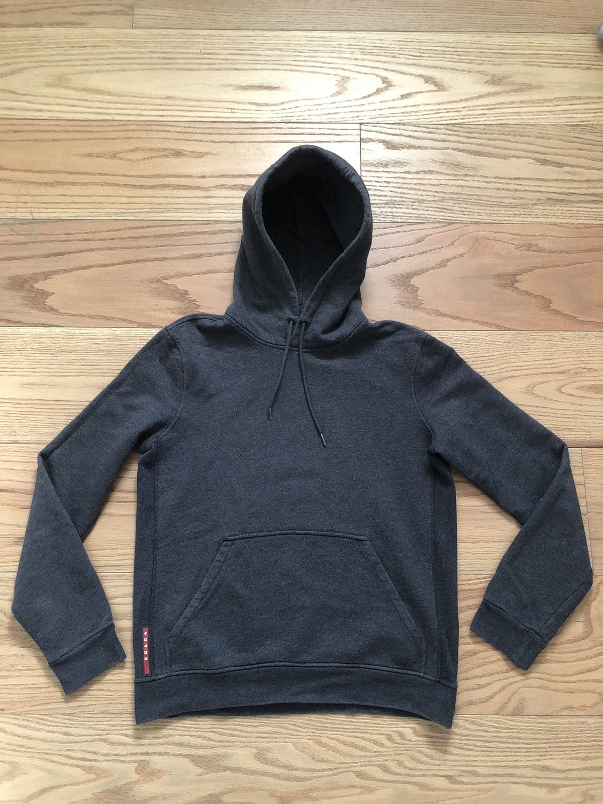 Prada Prada Red Tab Hoodie Size US S / EU 44-46 / 1 - 1 Thumbnail