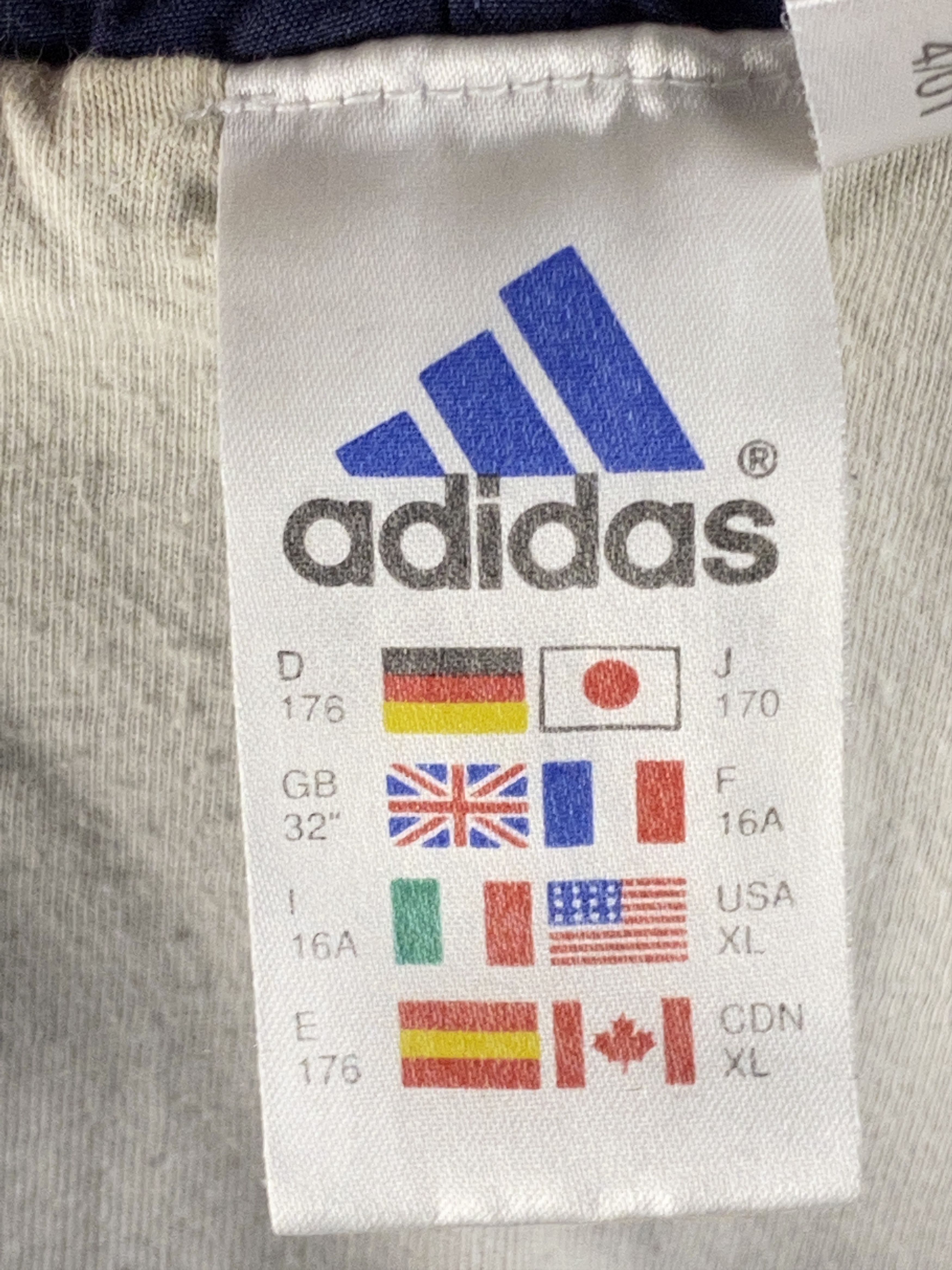 Adidas × Vintage Adidas Vintage Men's Sport Shorts - M Size US 32 / EU 48 - 4 Thumbnail