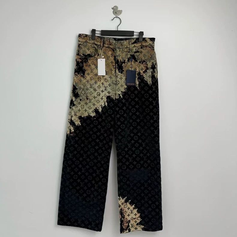 Louis Vuitton Louis Vuitton SS24 Fire Cloud Full Print Jeans 2501-Nextarr Size US 32 / EU 48 - 1 Thumbnail