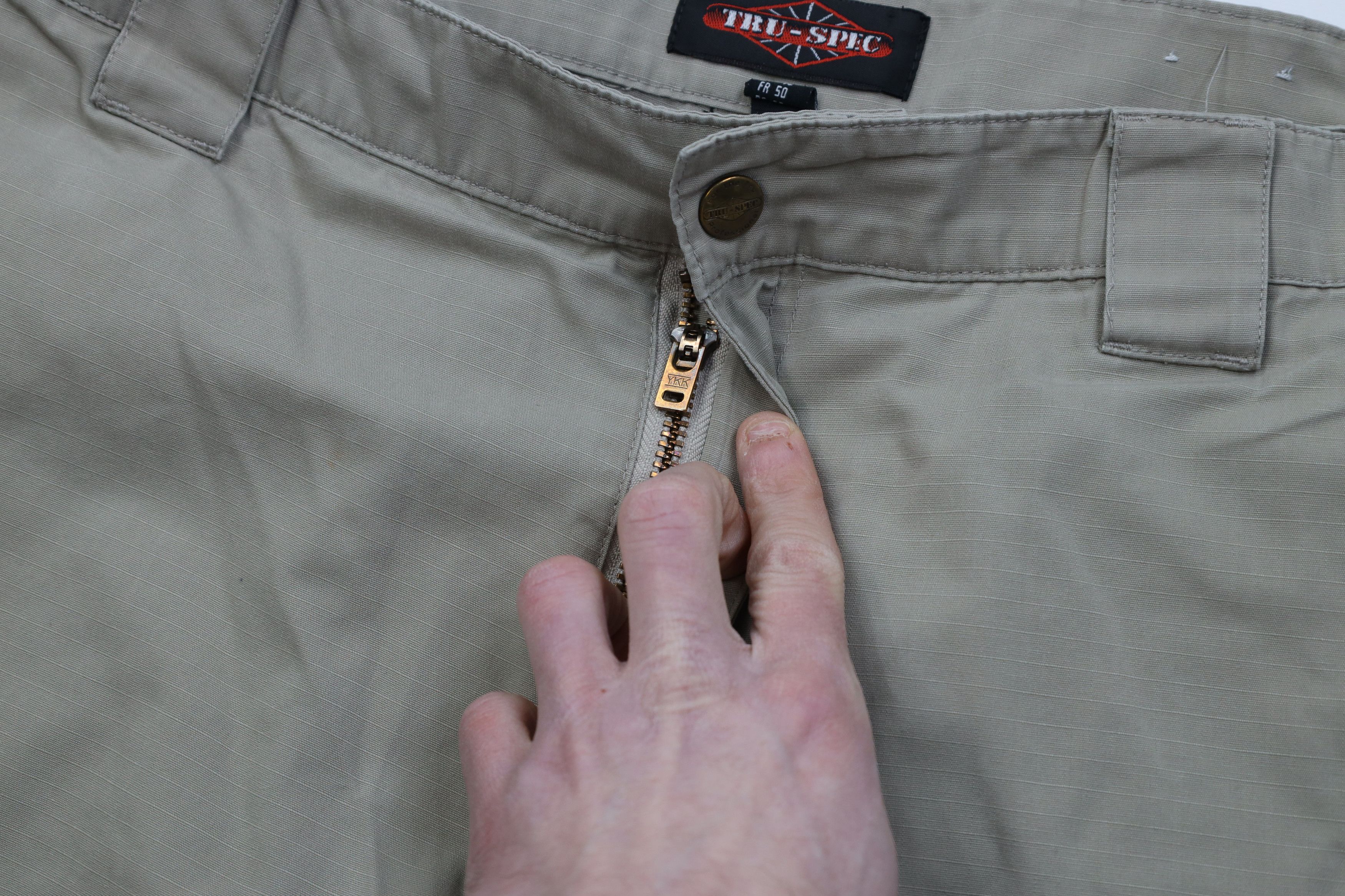 Vintage Vintage Streetwear Ripstop Uniform Cargo Shorts Beige Size US 42 / EU 58 - 6 Thumbnail