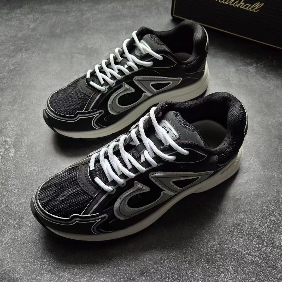 Dior Dior Black Lowtop Sneakers 30 Men Size US 10 / EU 43 - 1 Thumbnail