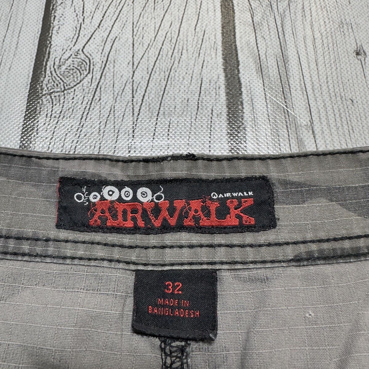 Airwalk Airwalk camo cargo shorts Size US 32 / EU 48 - 4 Thumbnail