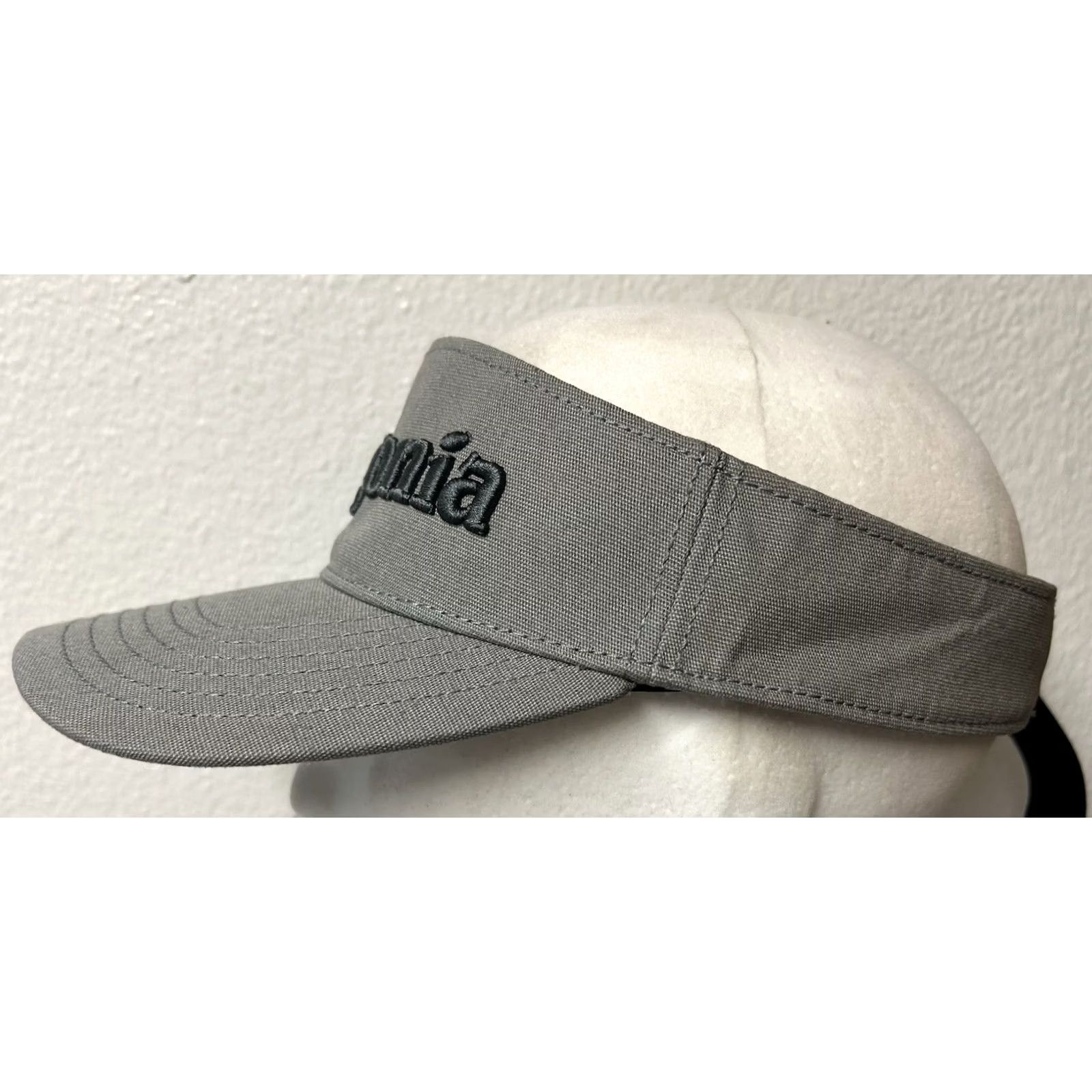 Patagonia VINTAGE Patagonia Visor One Size Gray Spellout Out Raised Letters Adjustable Running Hiking Size ONE SIZE - 4 Thumbnail